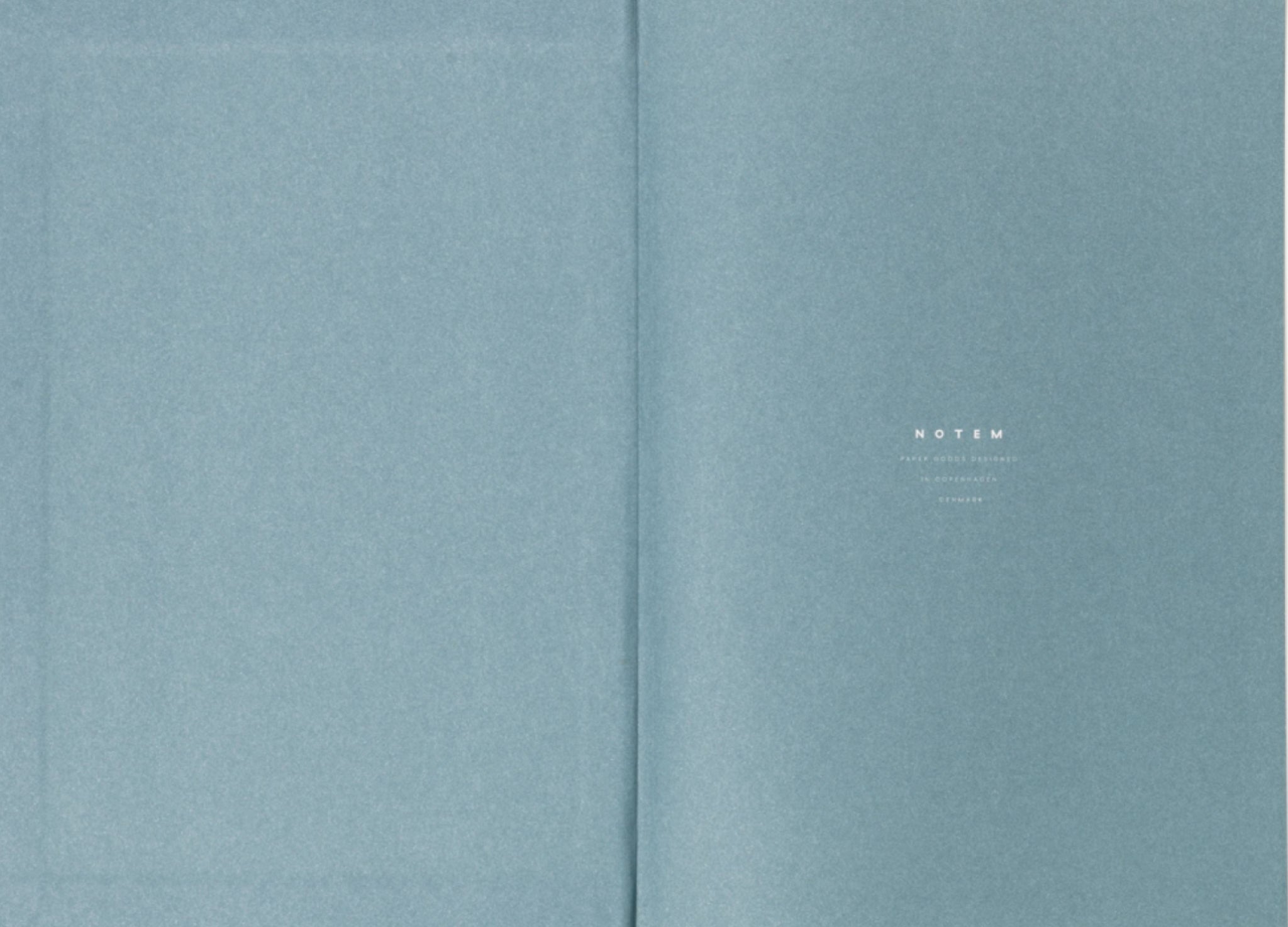 Notem Studio Bea, Notebook With Elastic Band, Dark Blue