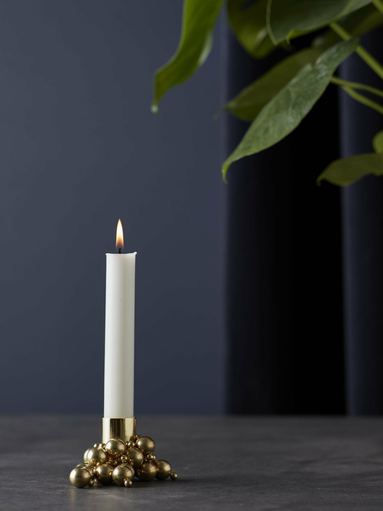 Gejst Molekyl Brass Candle Holder Ø 2.5×3.3 Cm – Magnetic Steel Design