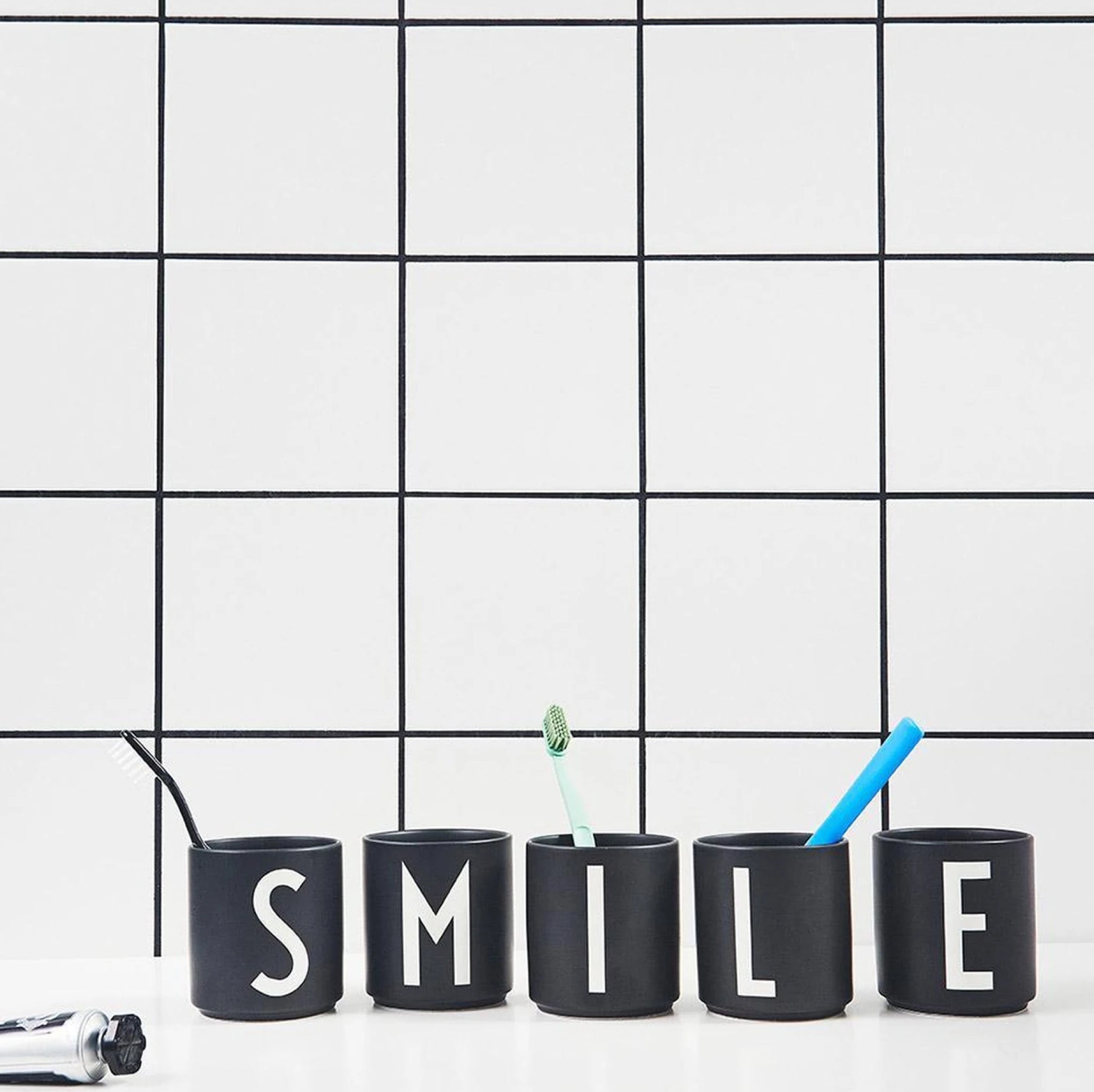 Design Letters Personal Porcelain Mug A-Z, Black, Y