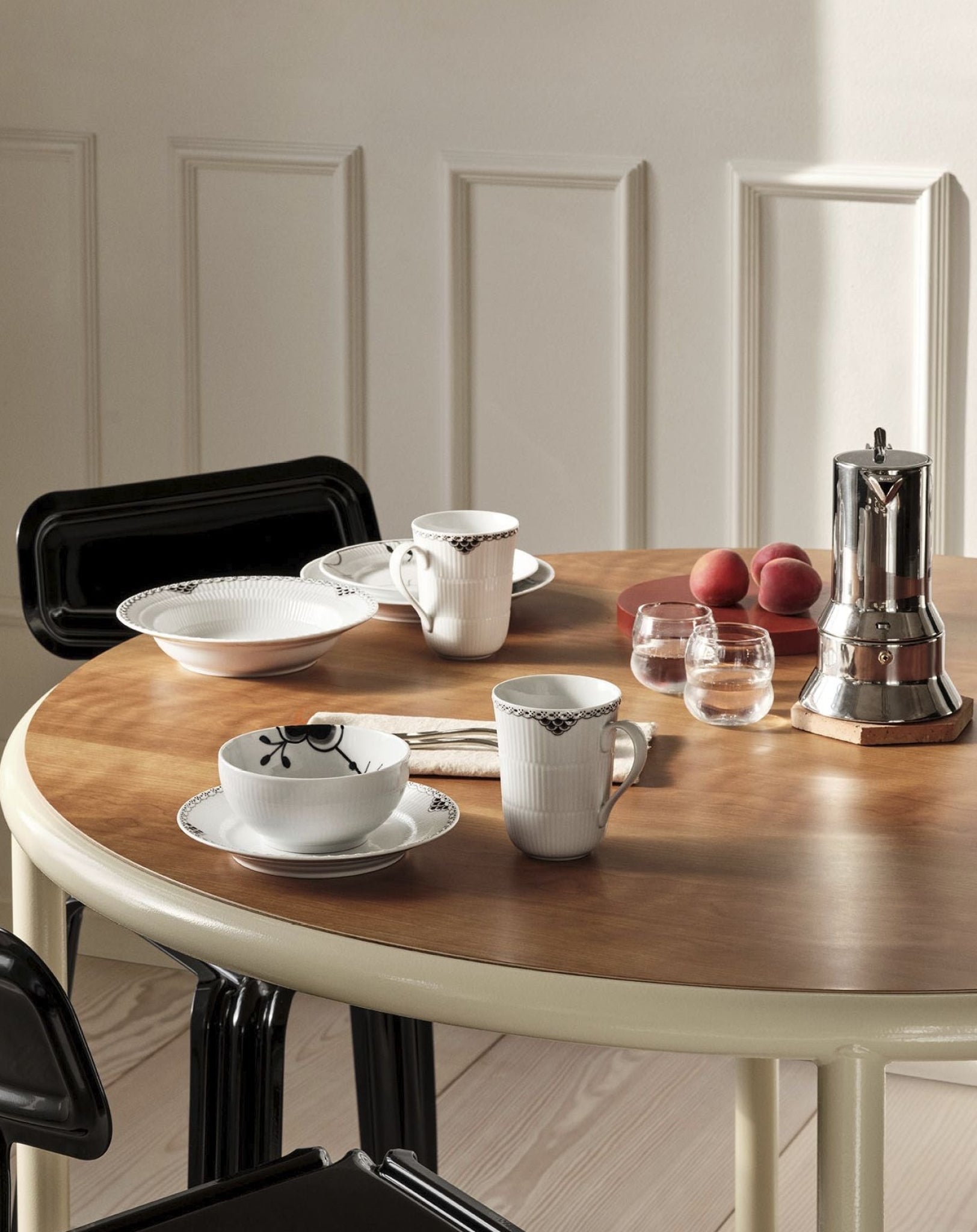 Royal Copenhagen Black Lace Deep Plate, 21 Cm