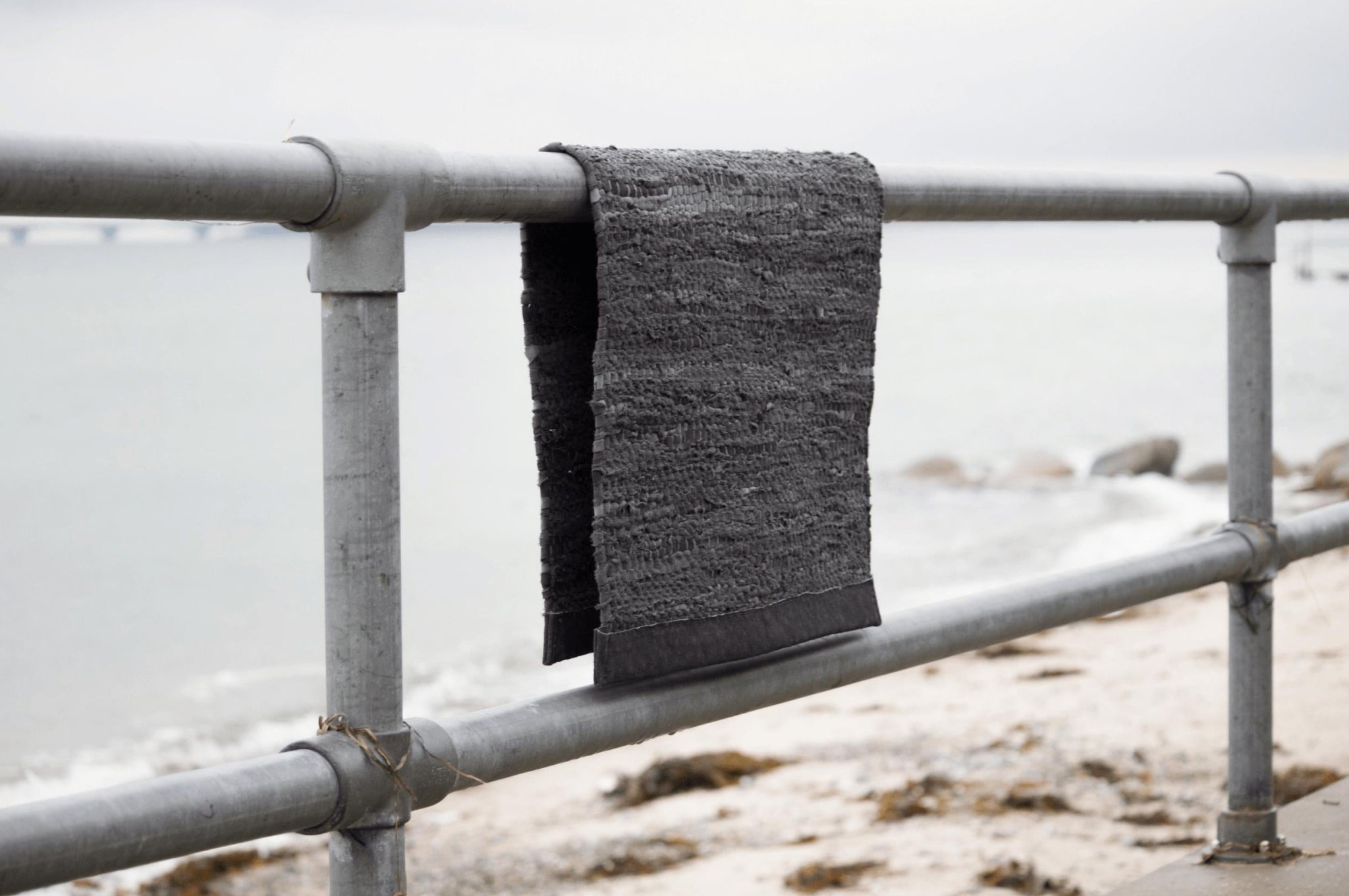 Rug Solid Leather Rug Dark Grey, 200 X 300 Cm