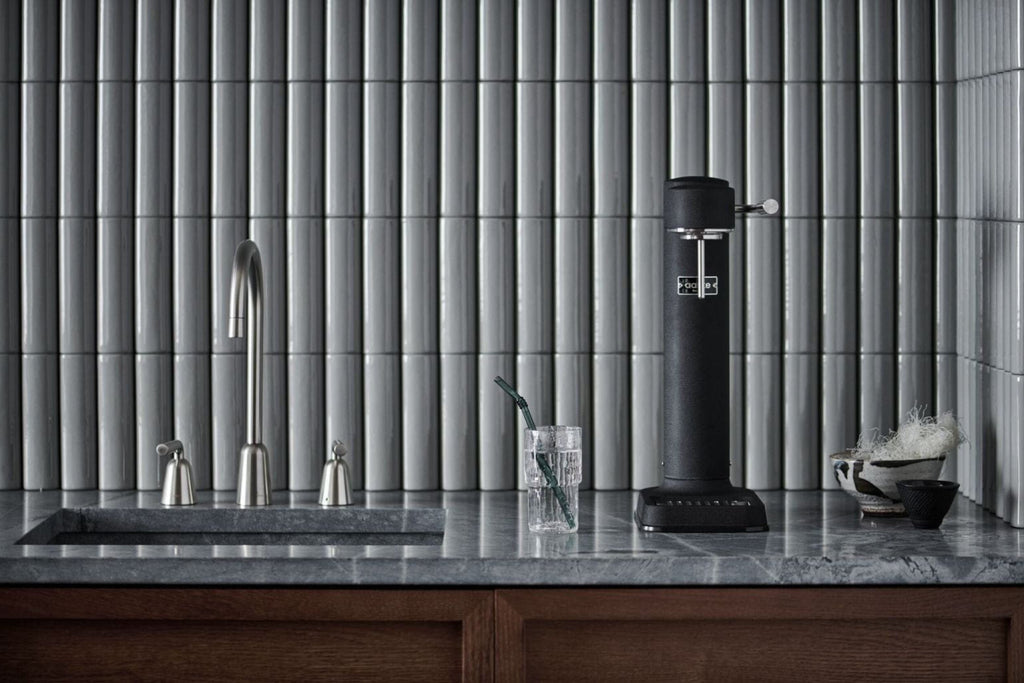 Aarke Carbonator 3: Stylish Matte Black Soda Maker with Stainless Steel