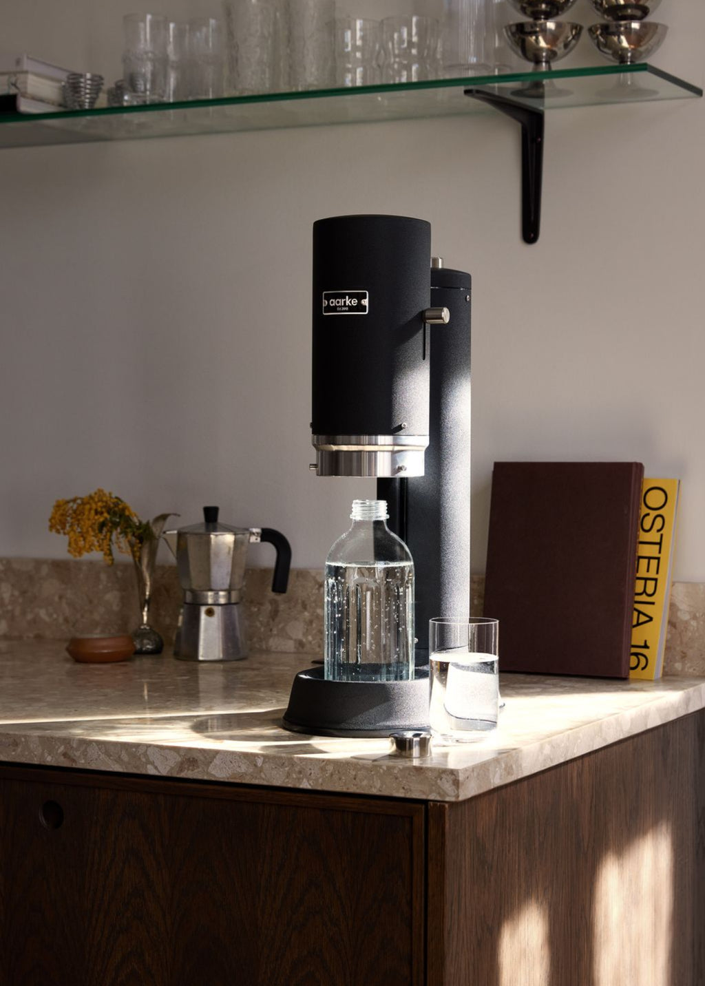Aarke Carbonator Pro: Sleek Black Stainless Steel Sparkling Water Maker