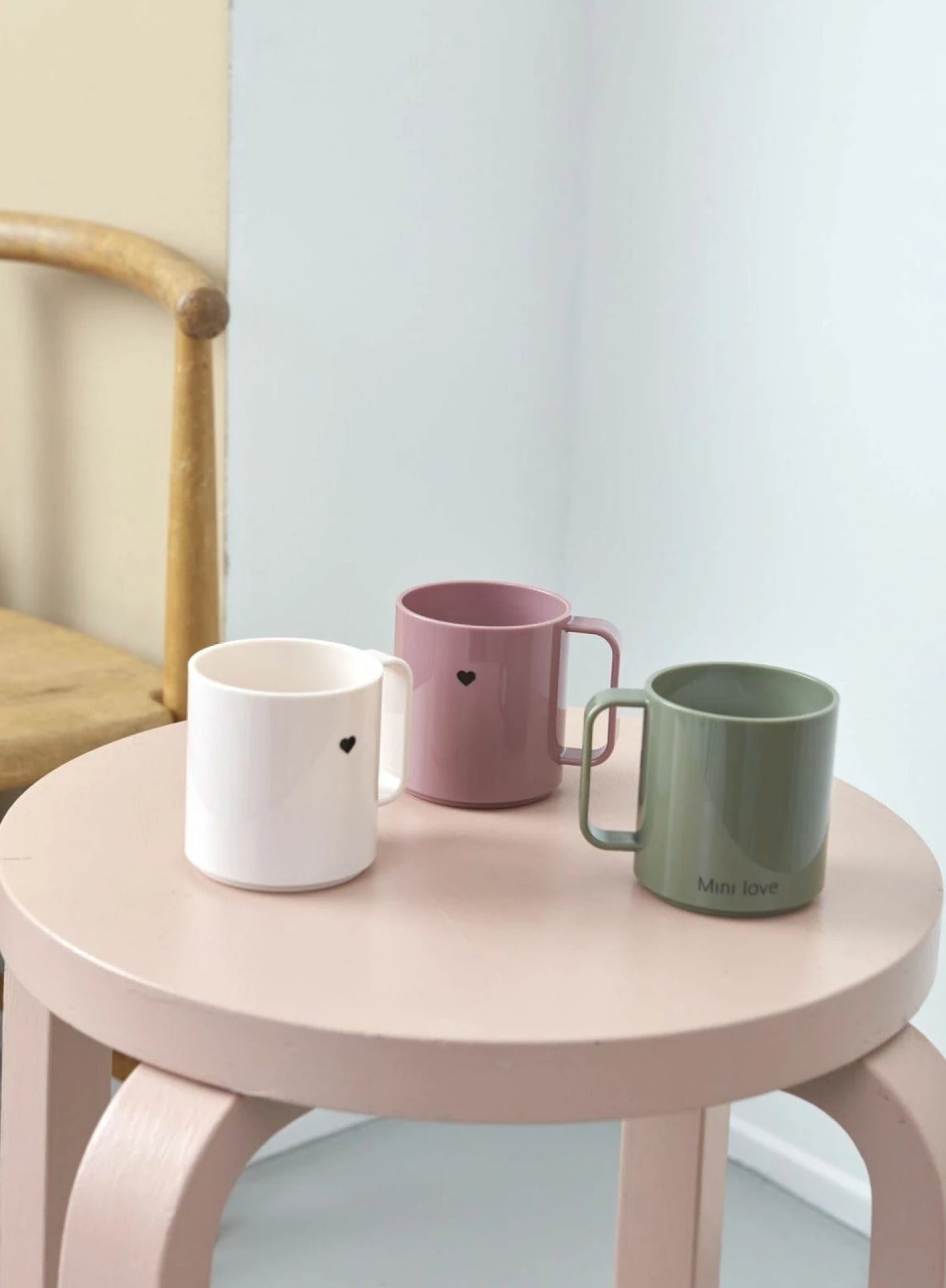 Design Letters Mini Love Mug with handle, beige