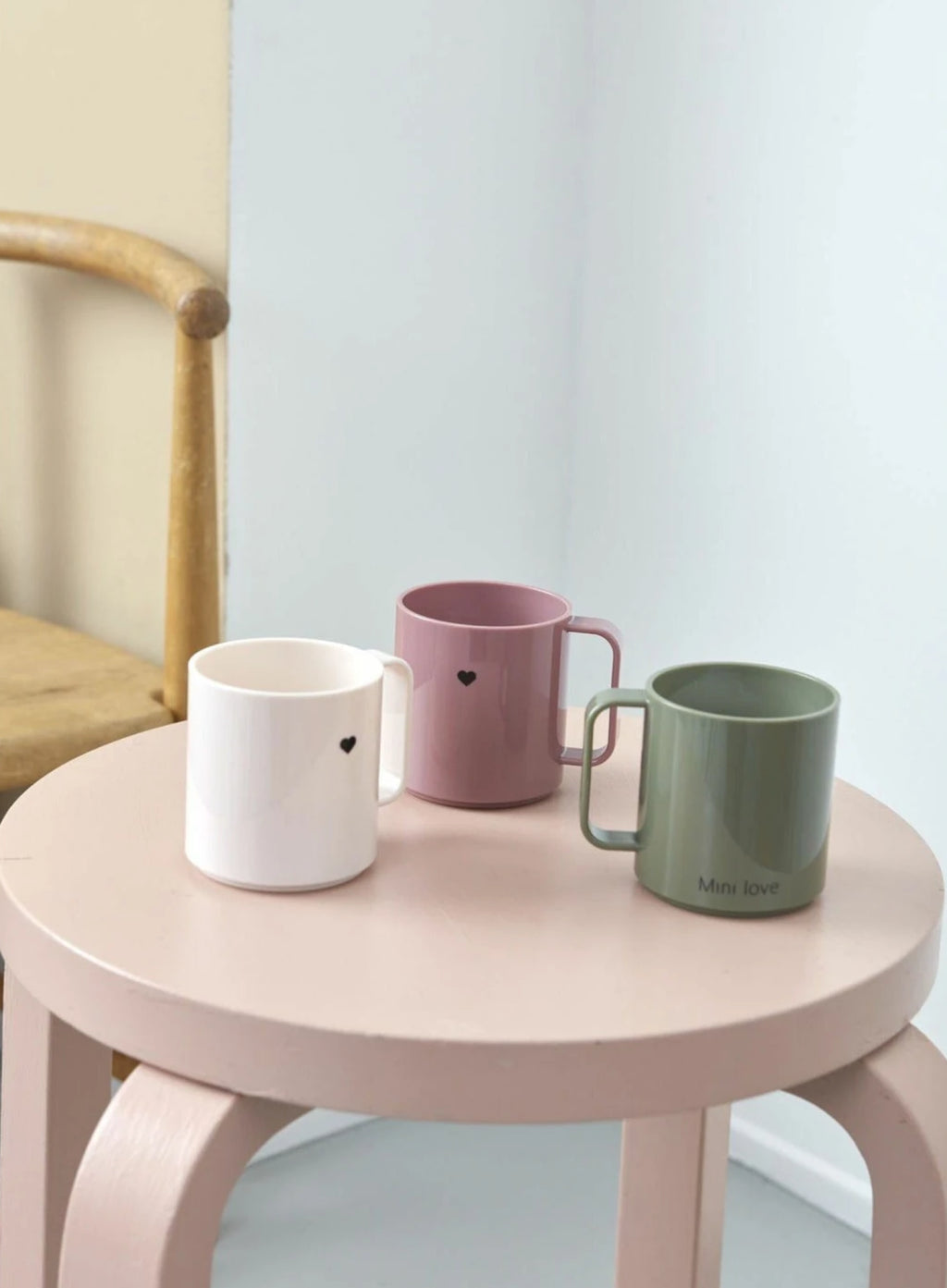 Design Letters Mini Love Mug with handle, beige