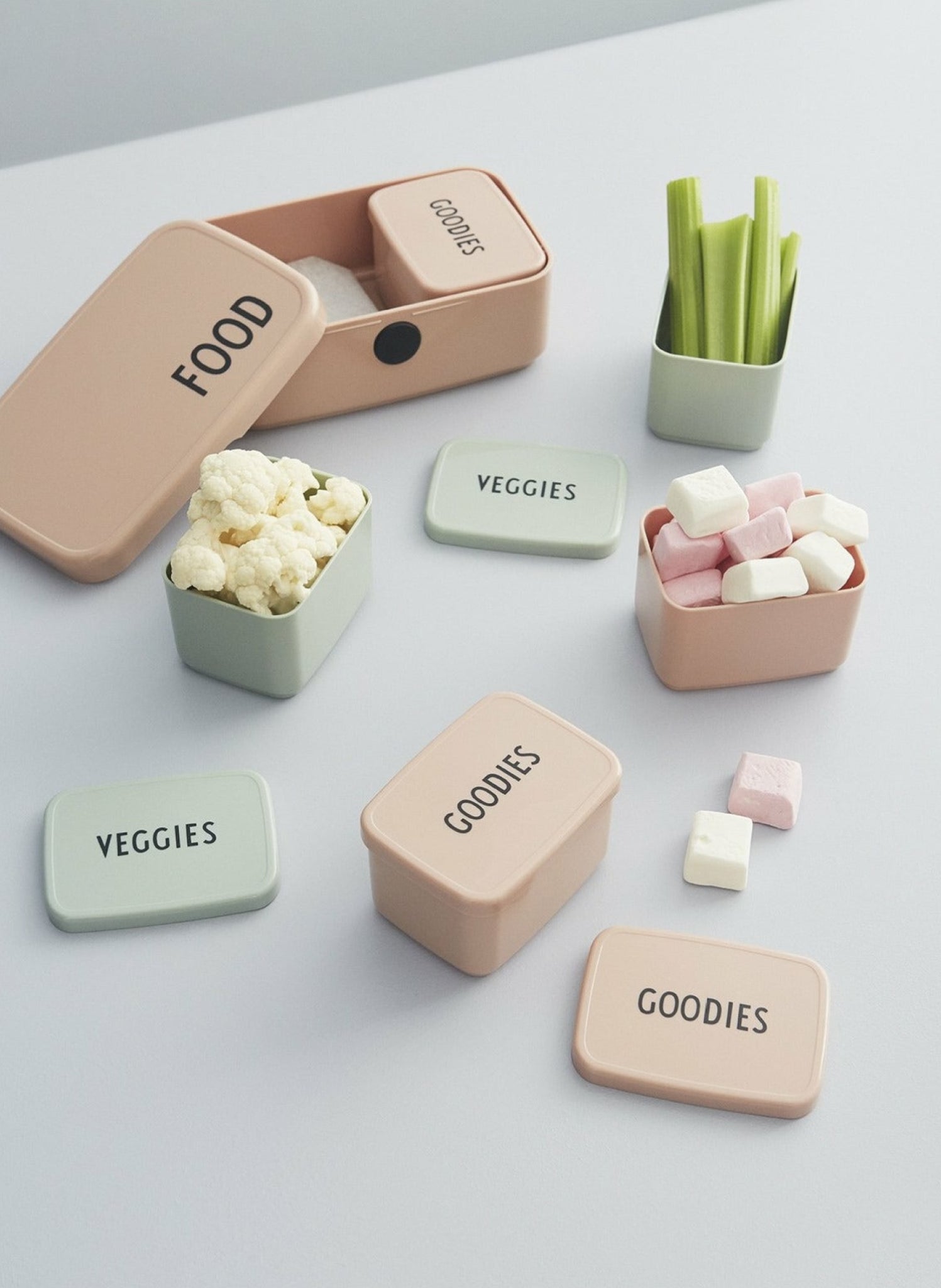 Design Letters Snack Box, Green