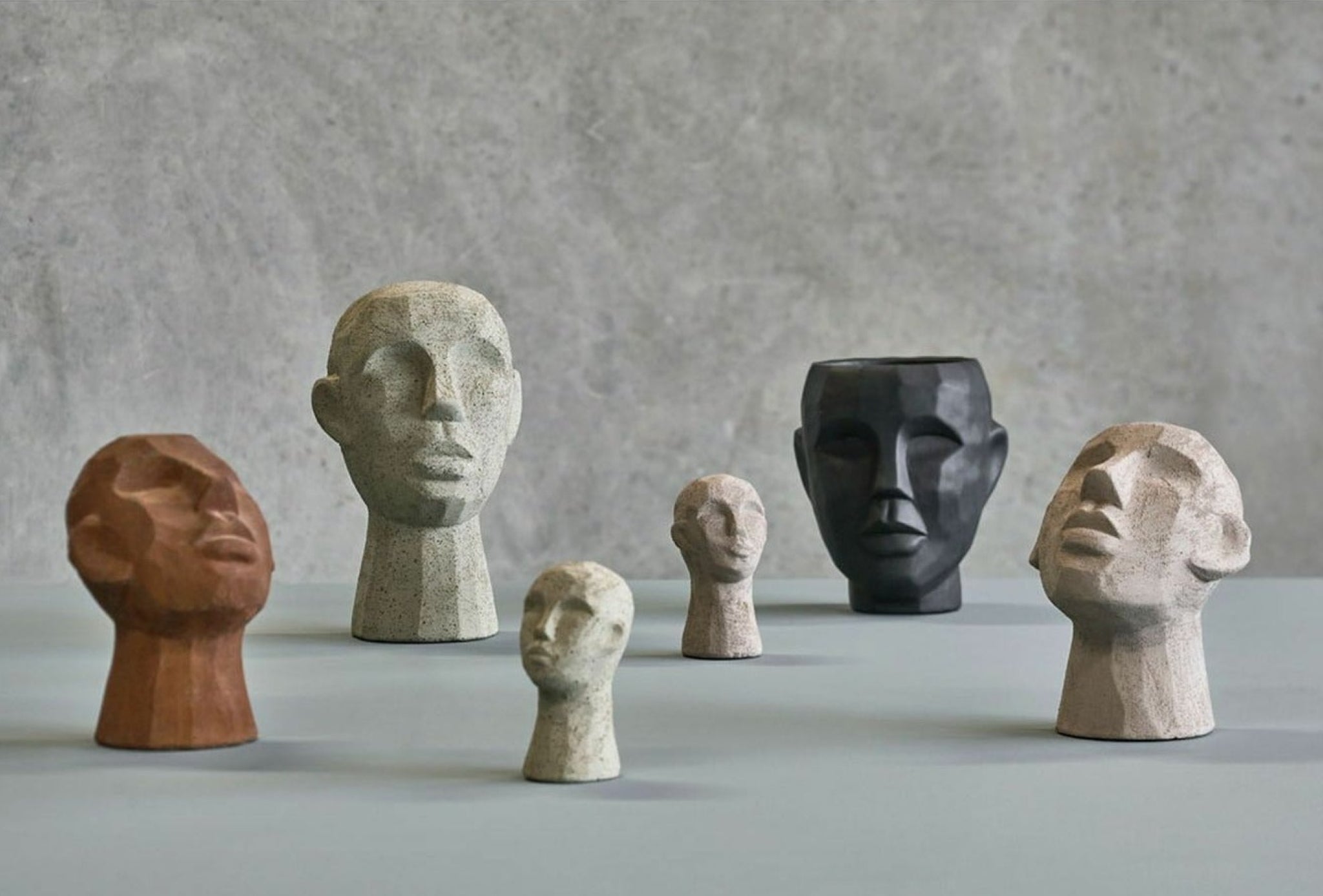 Villa Collection Figurine Head 8.5 X 8.5 X 15 Cm, Light Olive Green