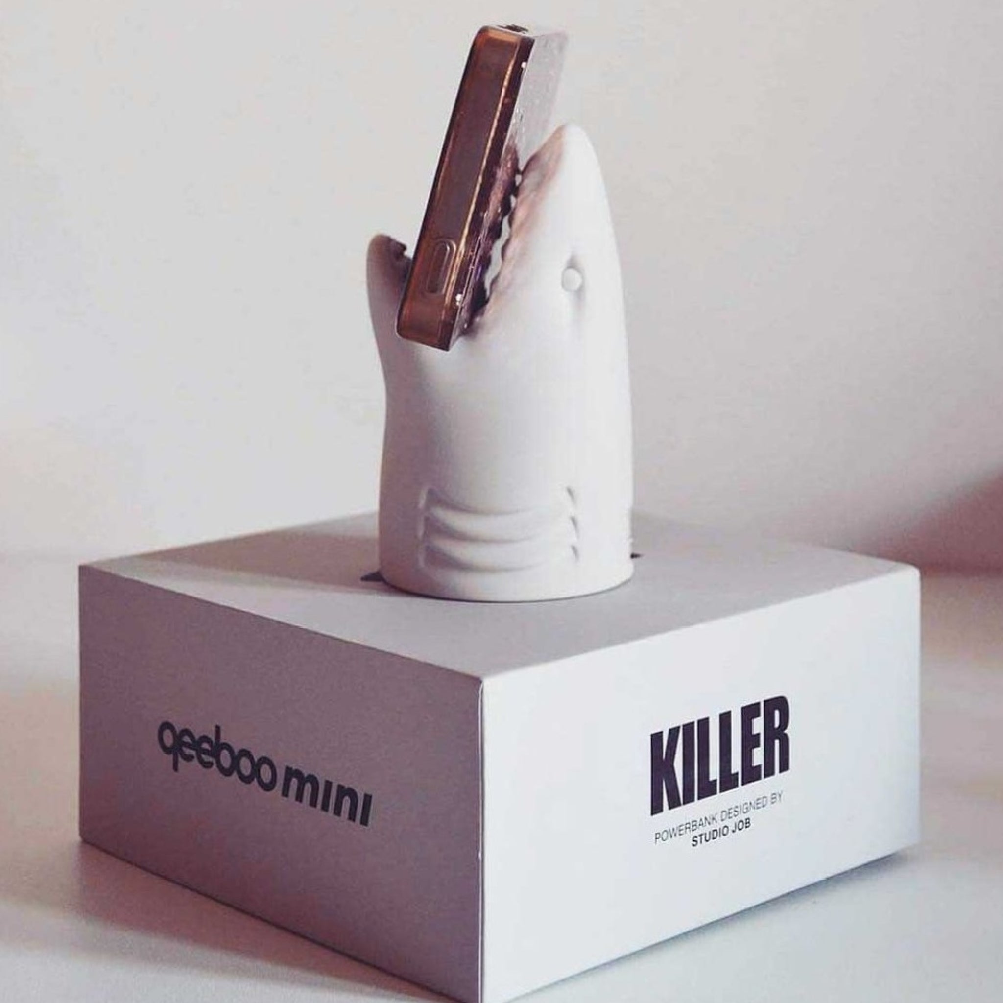 Qeeboo Killer Mini Portable Charger, Green