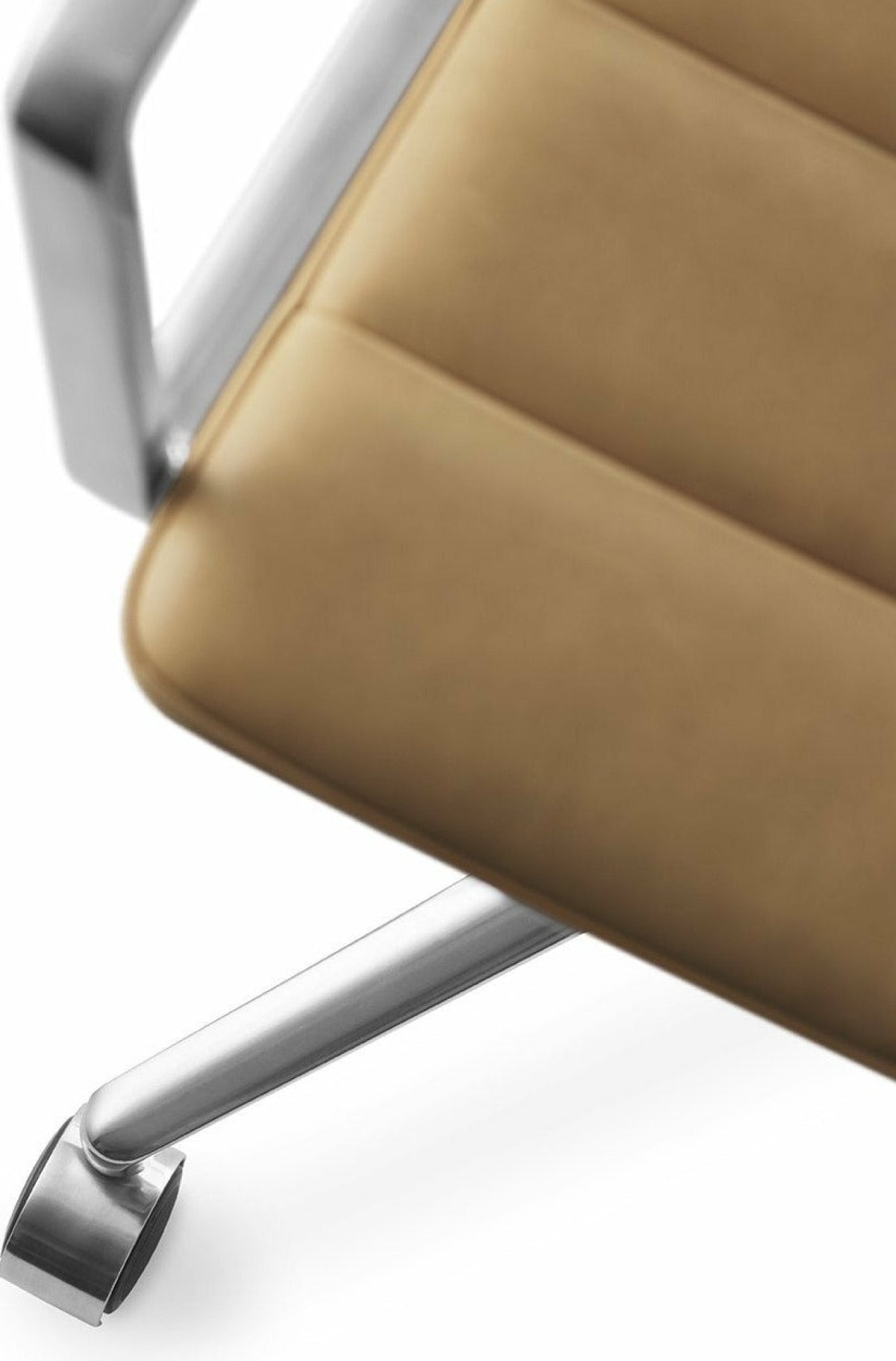 Vipp 452 Swivel Chair With Castors, Brown