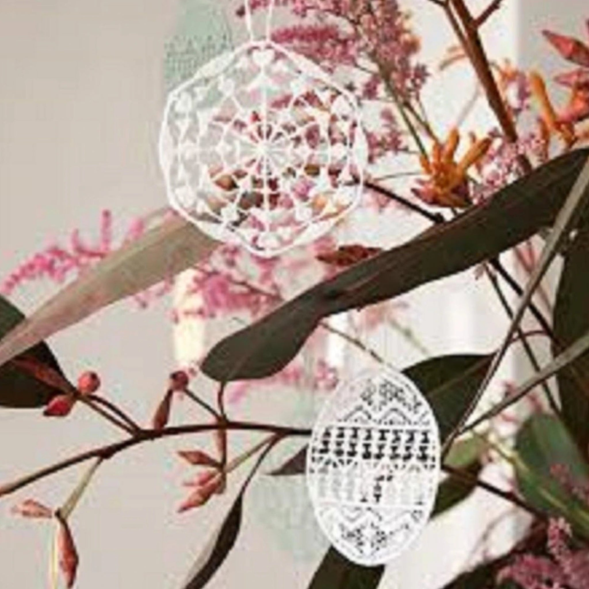 Juna Easter Gækkebrev, White