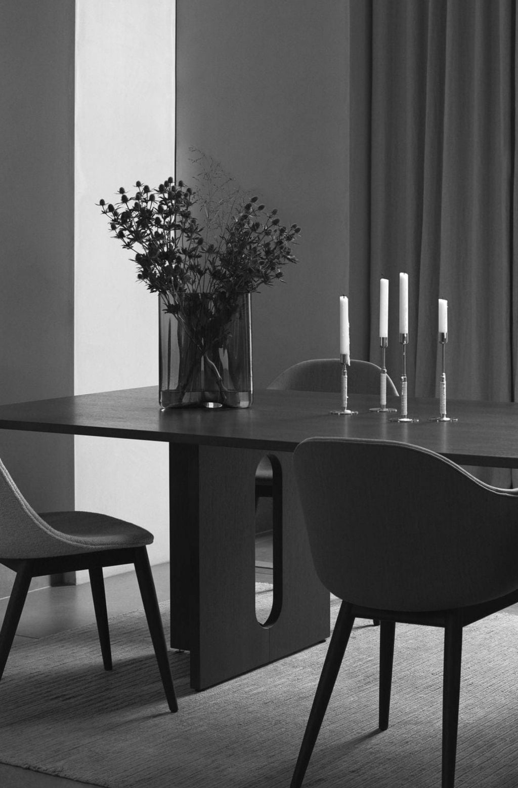 Audo Copenhagen Harbour Dining Dark Stained Oak, Burned Red