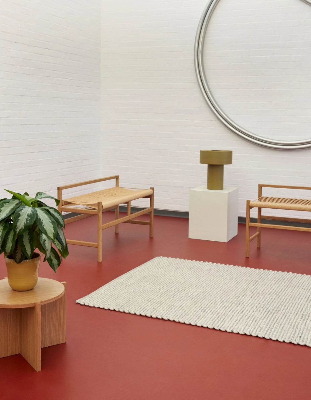 Hübsch Aki Khaki Table Lamp - Stylish Powder-Coated Metal Design