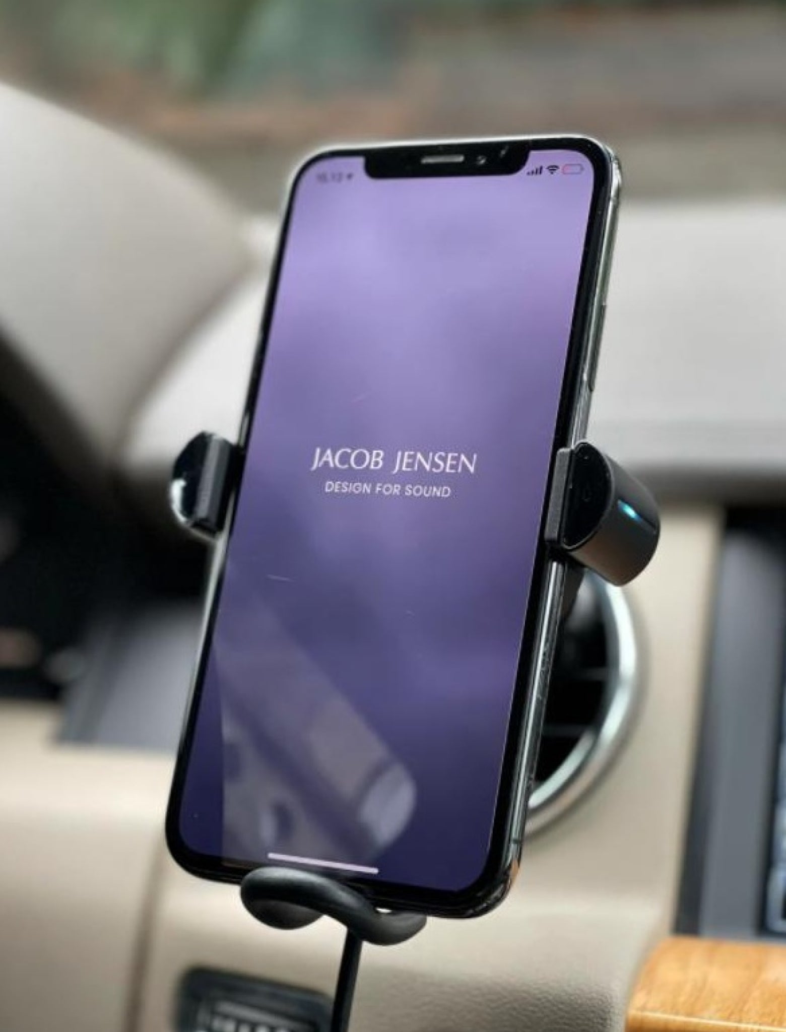 Jacob Jensen QI Charger Wireless Charger