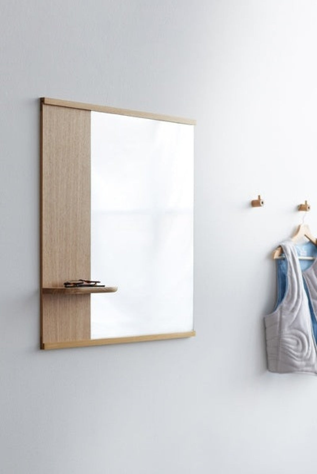 Moebe Oak Wall Mirror with Shelf - Versatile Bathroom Decor 70x72 cm