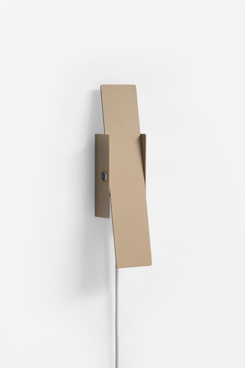 MOEBE Pivoting Wall Lamp in Sand: Minimalist Danish Design Lighting