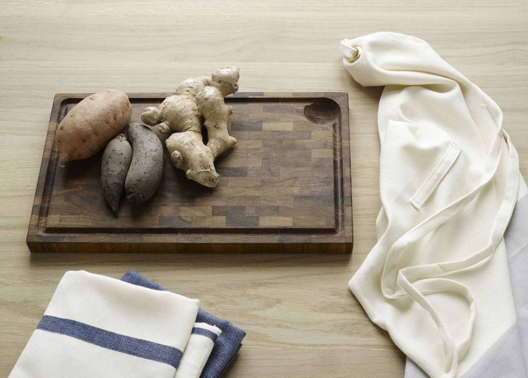 Skagerak Dania Cutting Board, 40x24 Cm