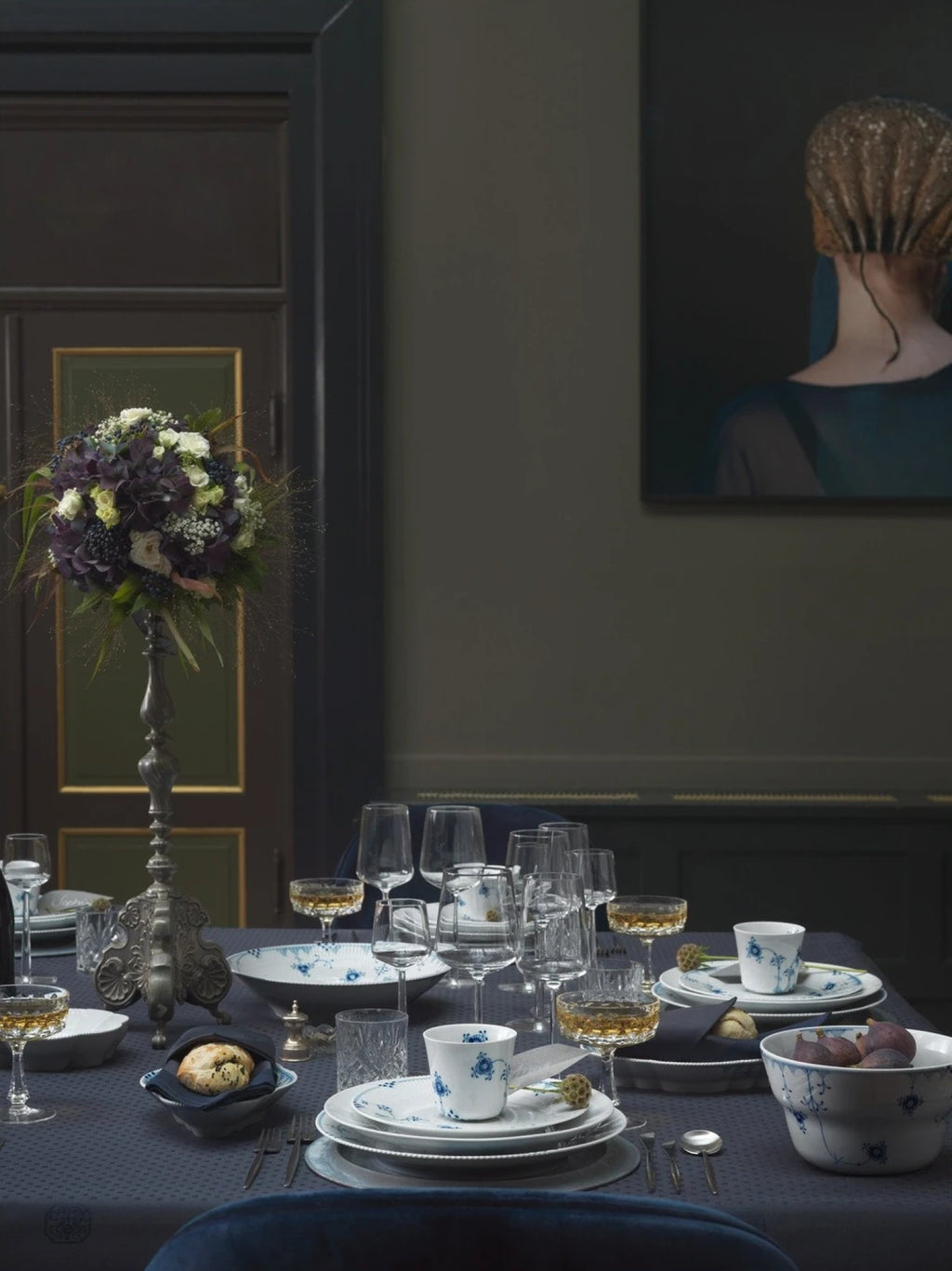 Royal Copenhagen Elements Blue Plate, 22 Cm