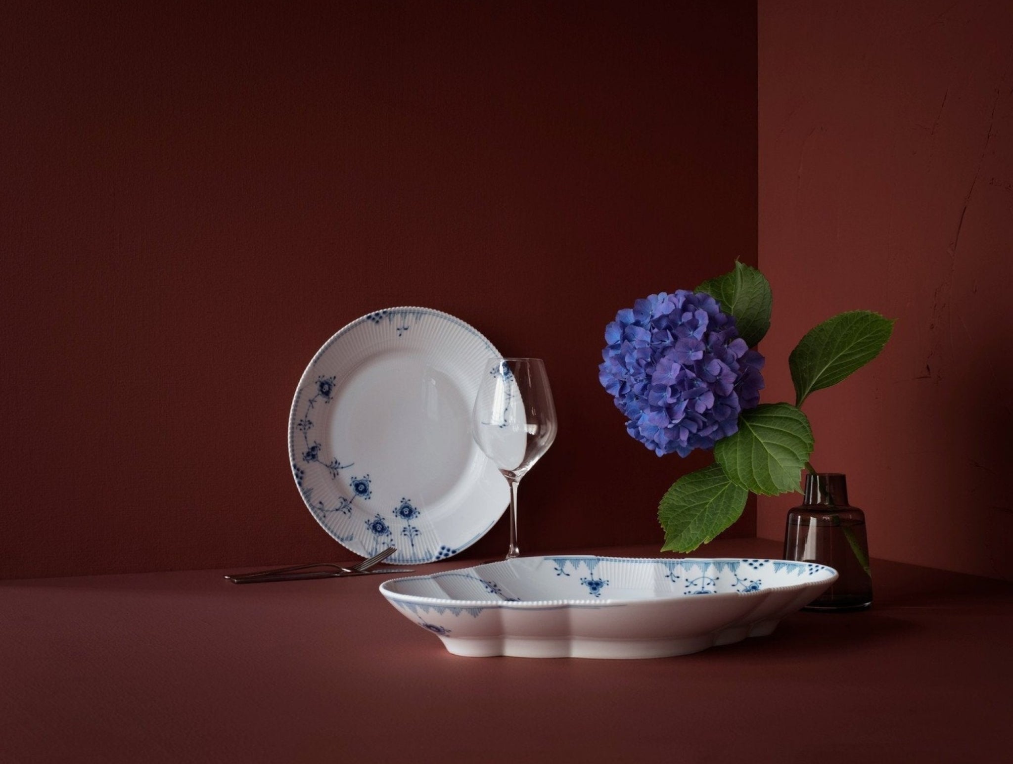 Royal Copenhagen Elements Blue Plate, 28 Cm