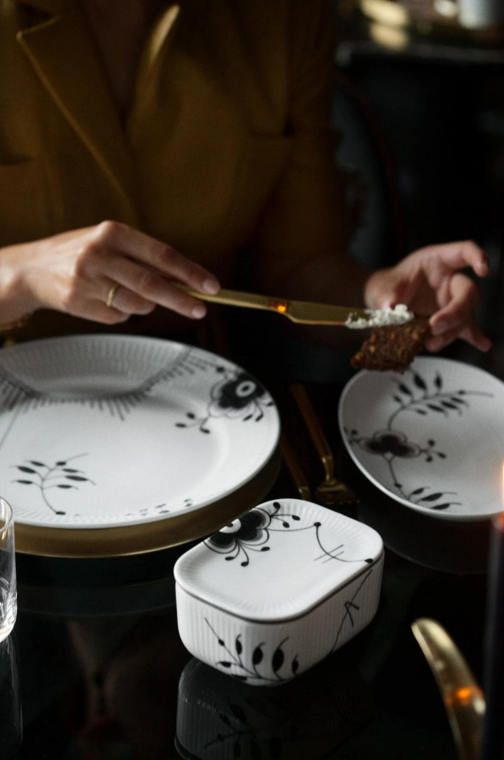 Royal Copenhagen Black Fluted Mega Plate, 23cm