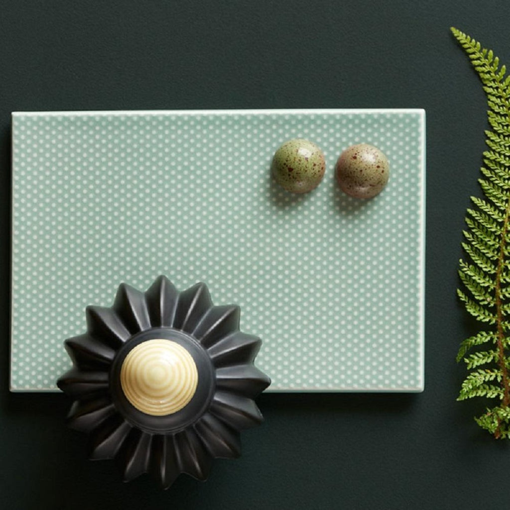 Dottir Pipanella Dot serving board Celadon, 23,5cm