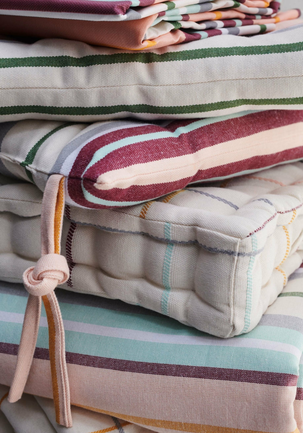 Rosendahl Outdoor Stripes Acrylic Tablecloth 140 Cm, Multi