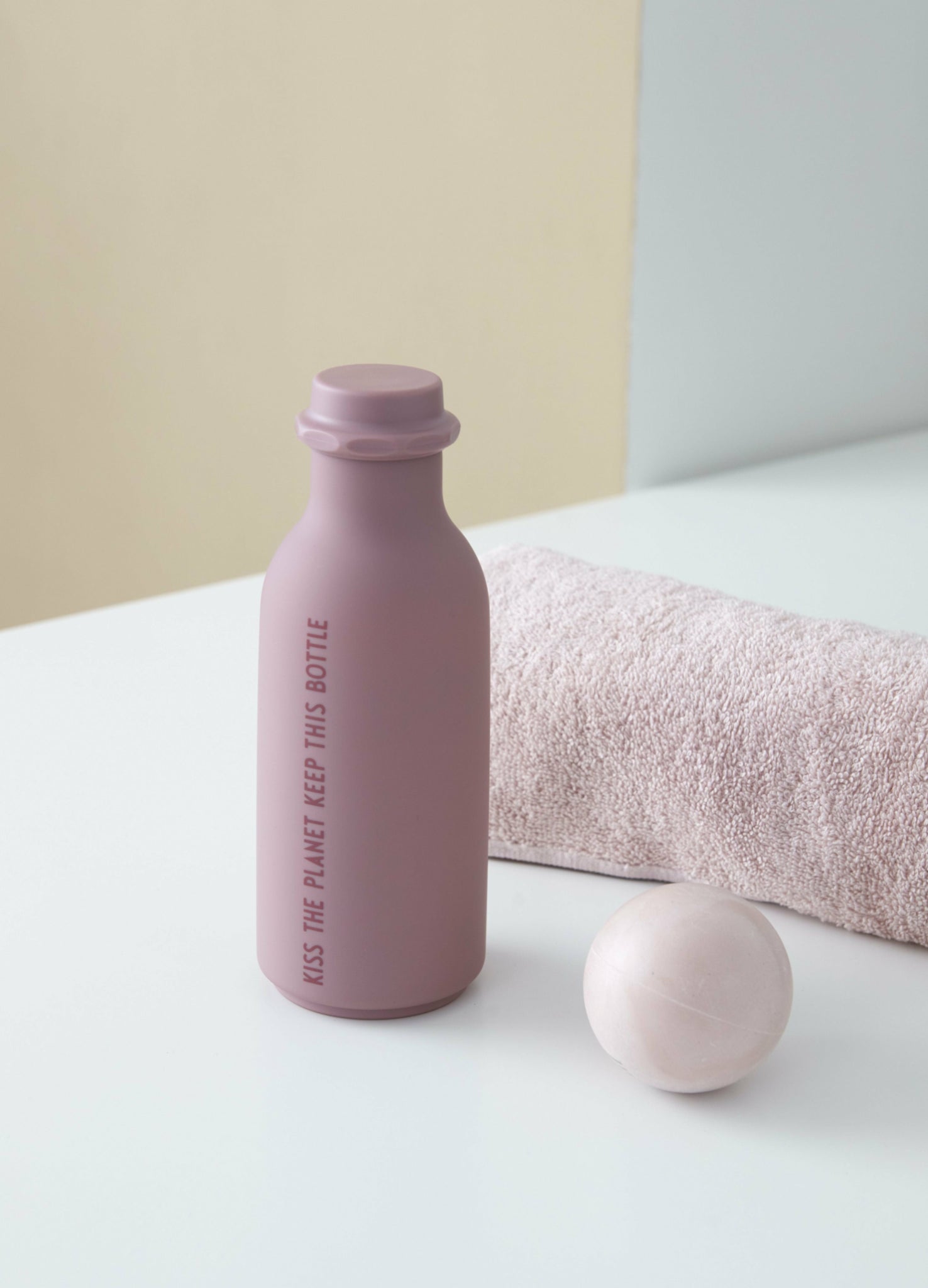 Design Letters to Go Bottle Water Bottle 500 ml, Dark Pink