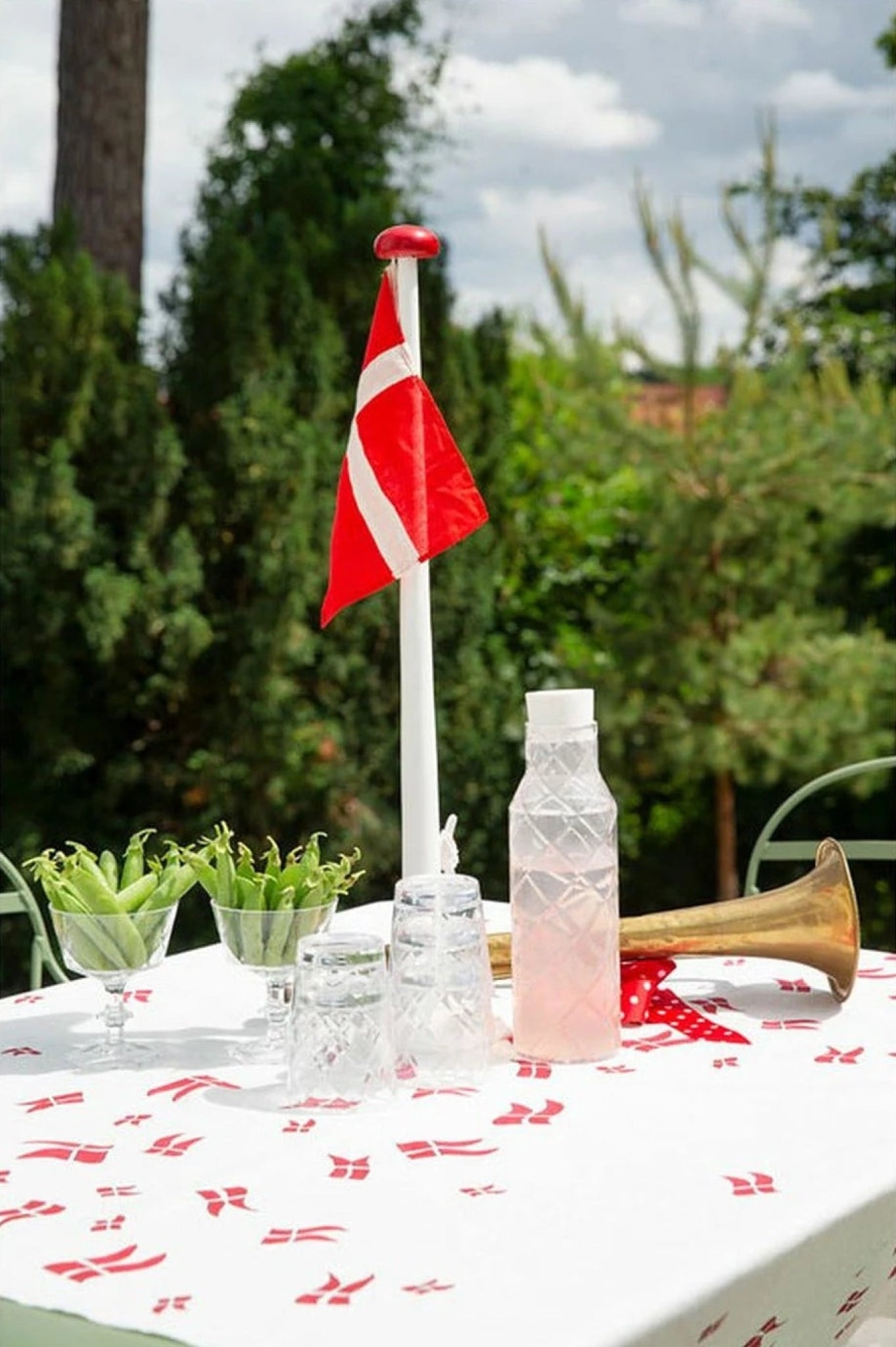 Medusa Copenhagen Glass With Crystal Plastic Base