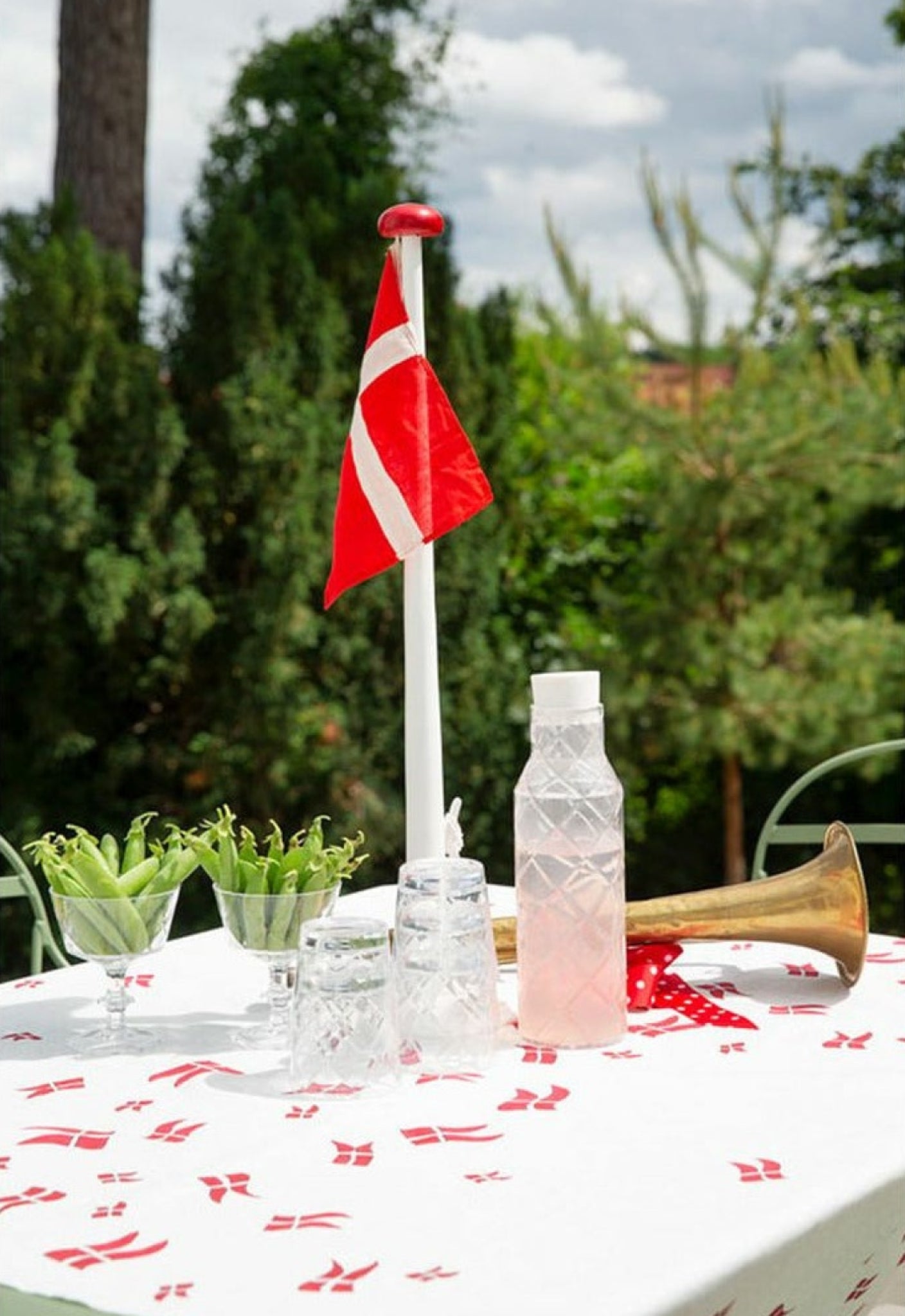 Medusa Copenhagen Glass With Crystal Plastic Base