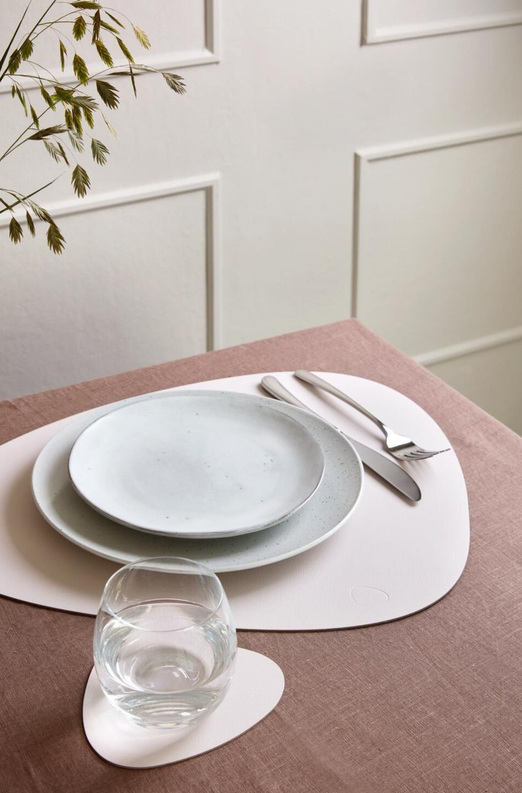 Lind DNA Curve Glass Coaster Hippo Leather, Warm Grey