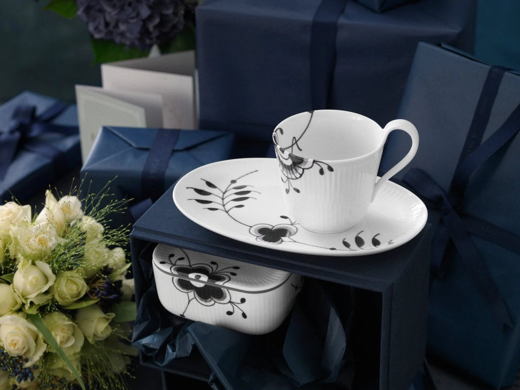 Royal Copenhagen Black Fluted Mega Plate, 23cm