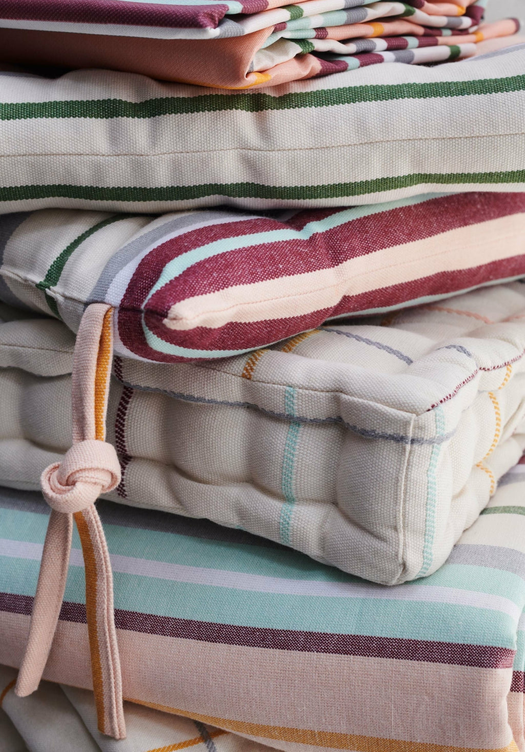 Rosendahl Outdoor Stripes Acrylic Tablecloth 140 Cm, Multi