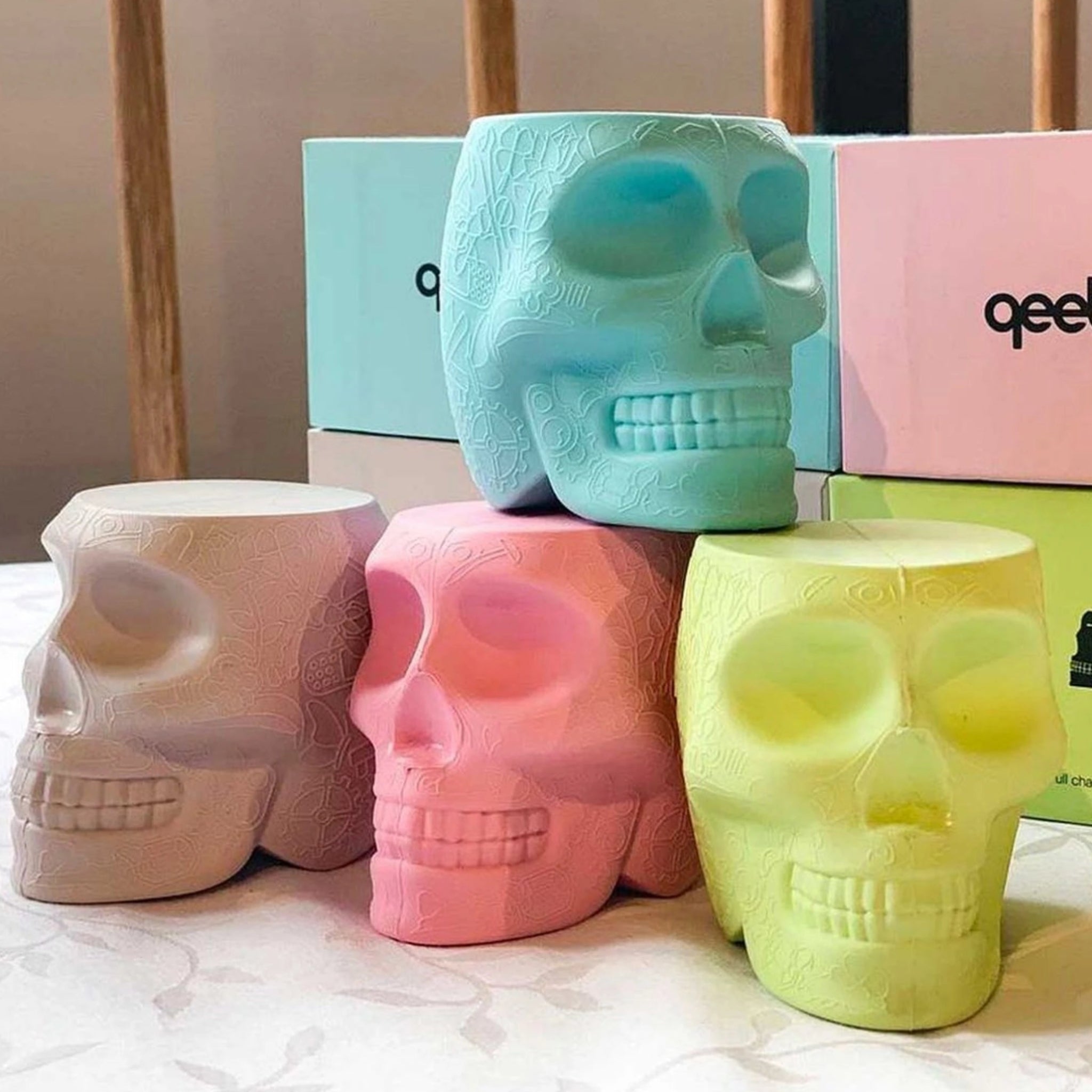 Qeeboo Mini Mexico Portable Charger - Stylish Blue 2600 mAh Power Bank