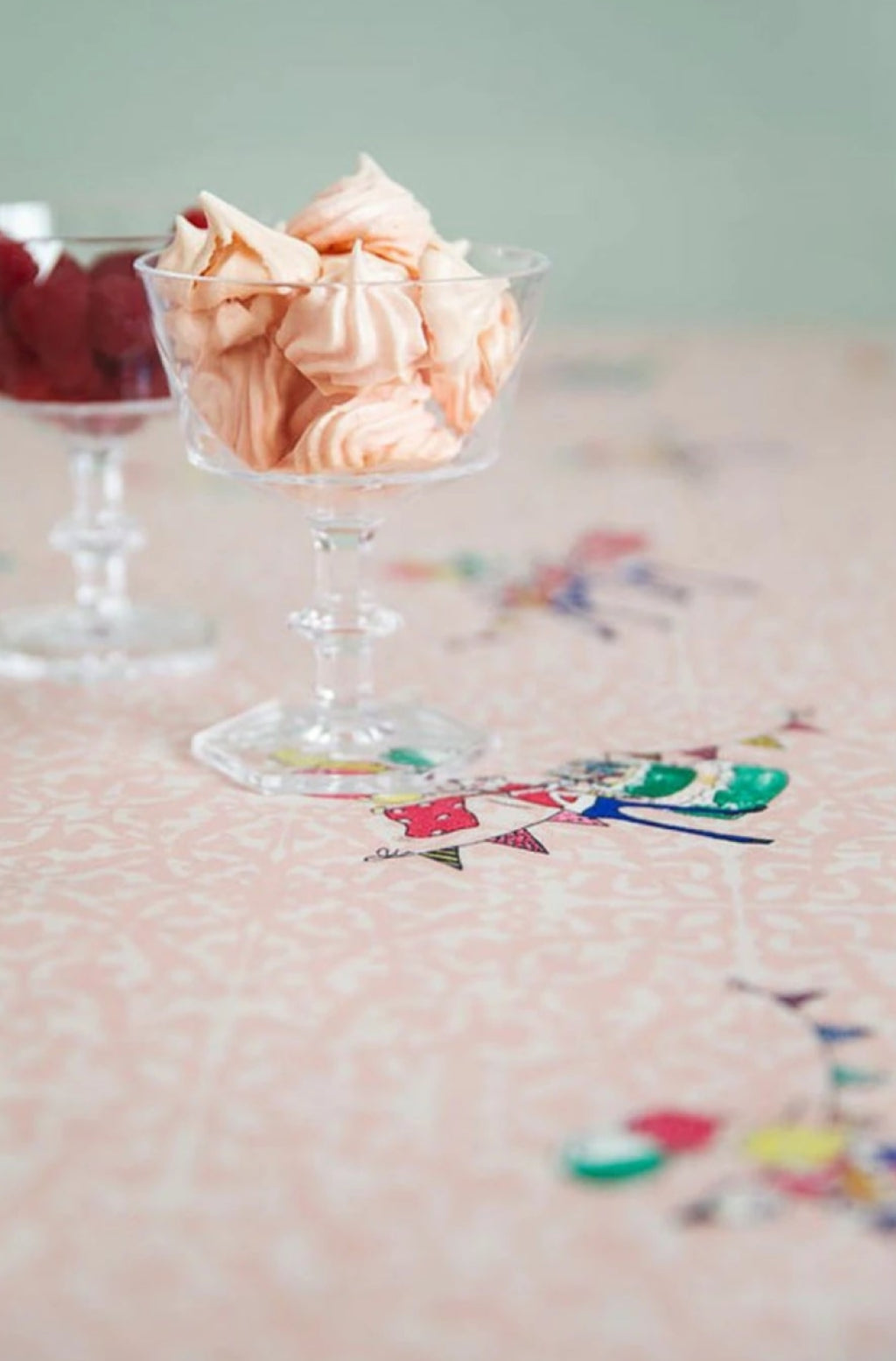 Medusa Copenhagen Glass With Crystal Plastic Base