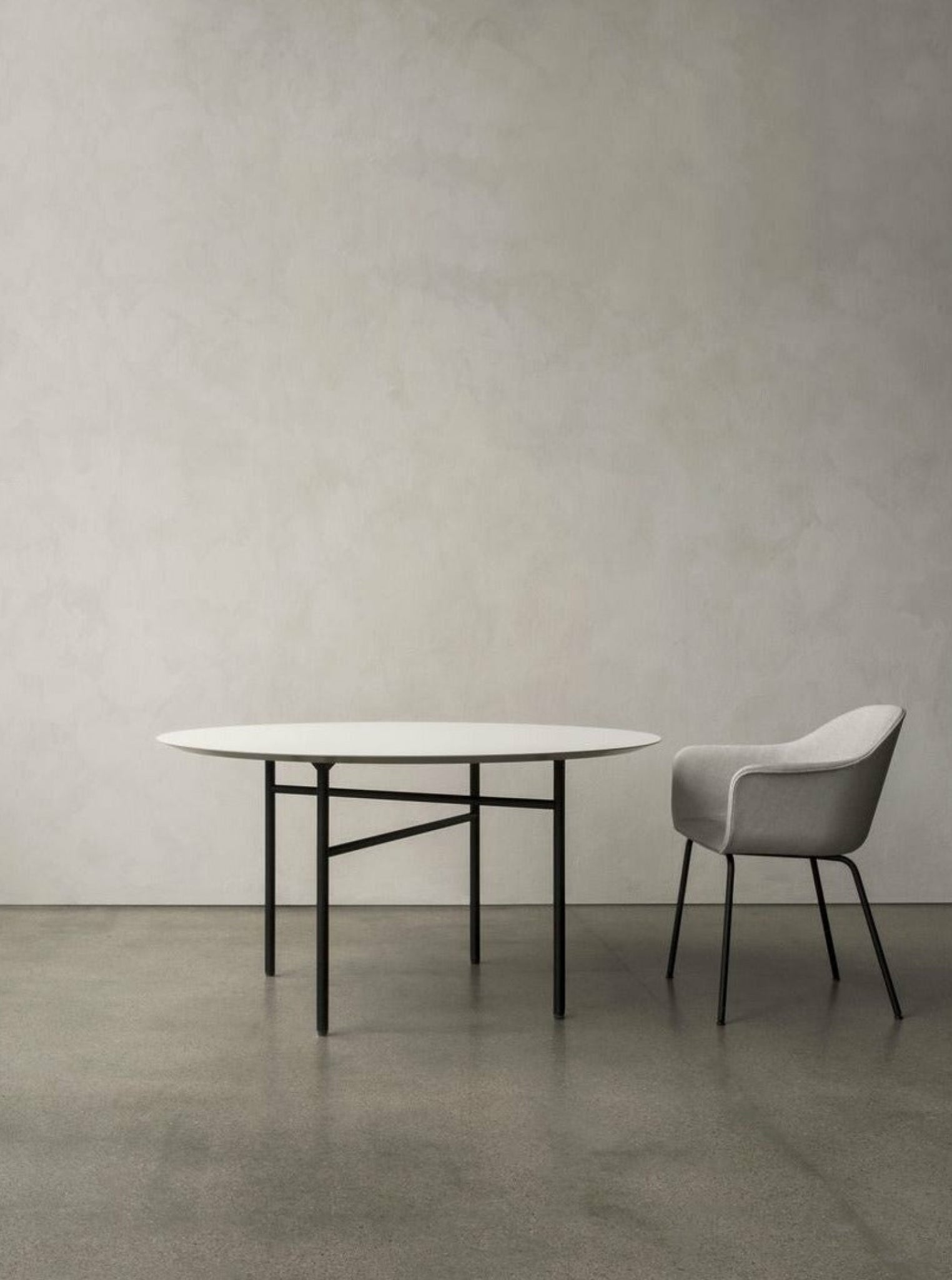 Audo Copenhagen Harbour Dining Dark Stained Oak, Burned Red