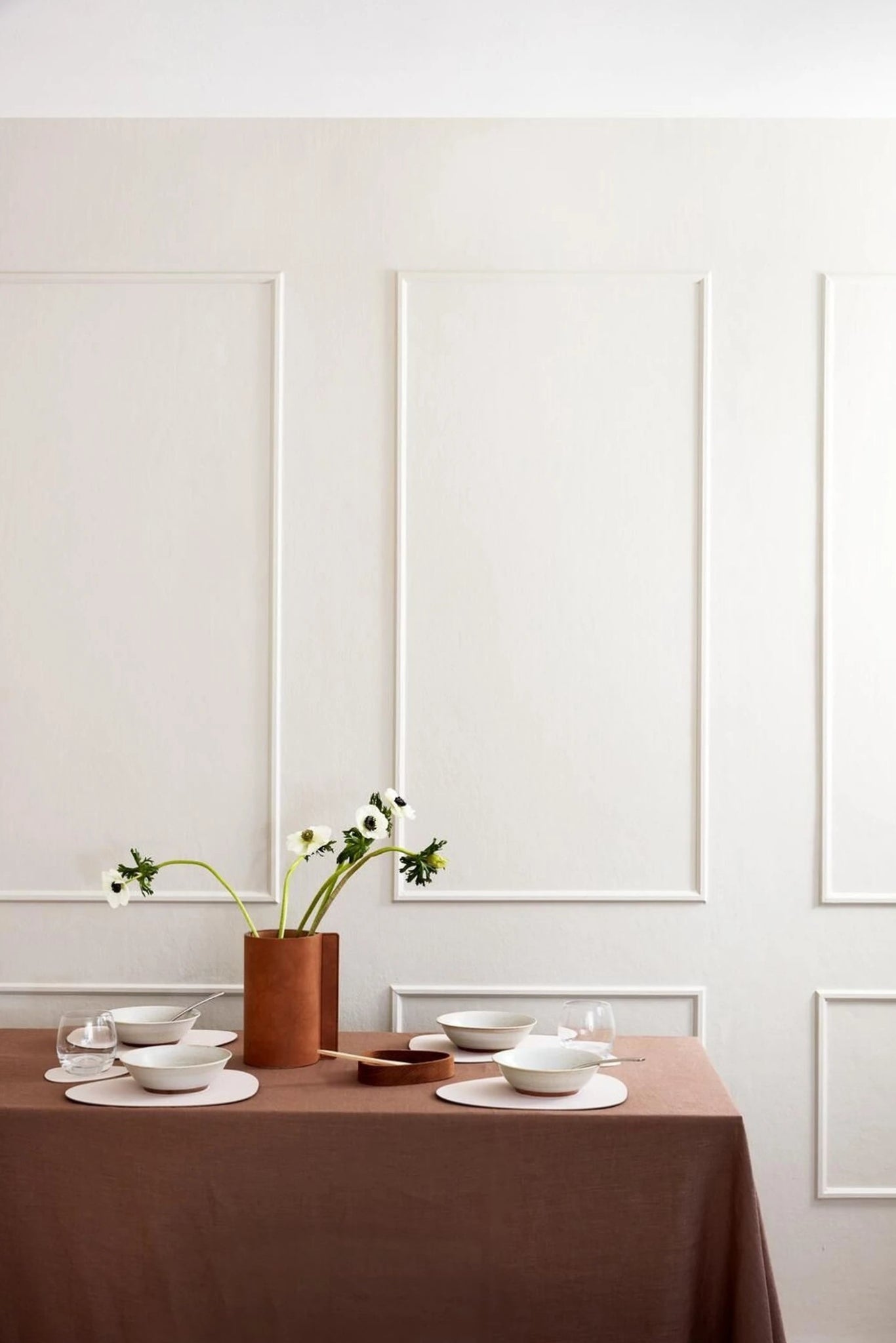 Lind DNA Circle Glass Coaster Nupo Leather, Dark Brown