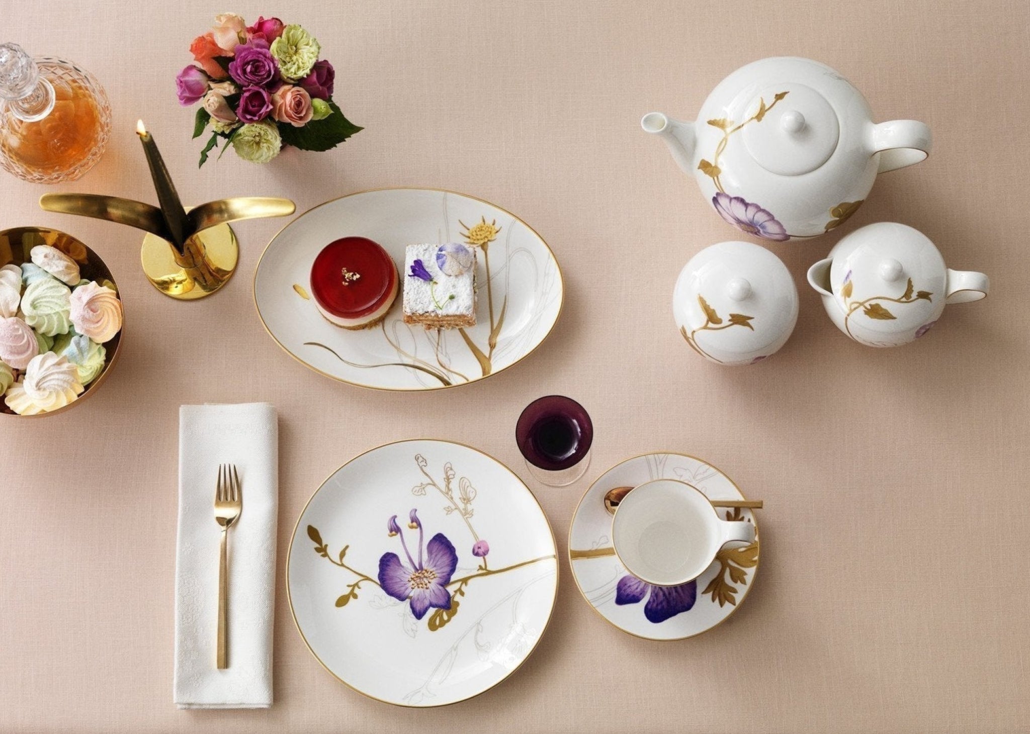 Royal Copenhagen Flora Plate Dandelion, 26cm