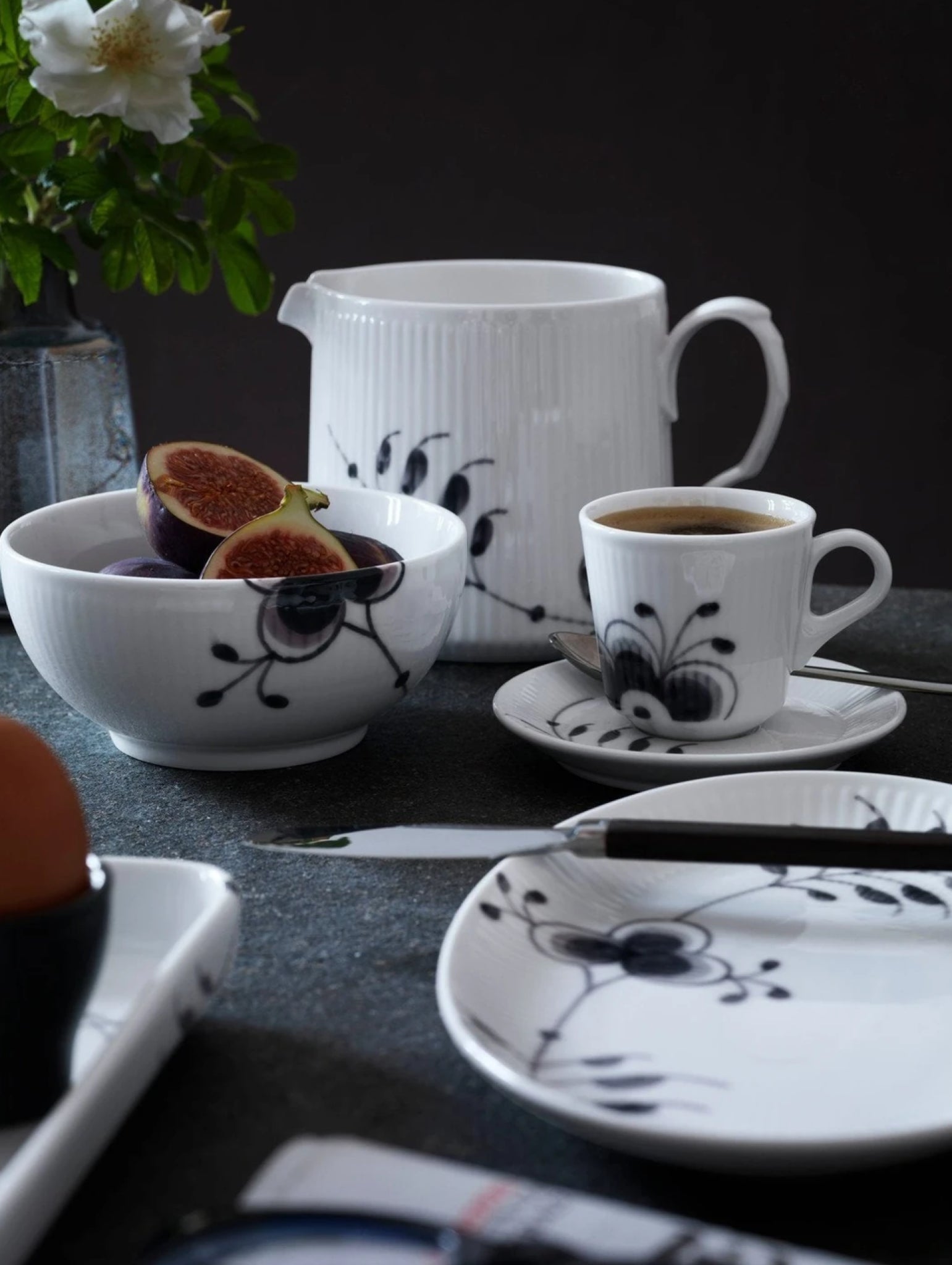 Royal Copenhagen Black Fluted Mega Plate, 23cm