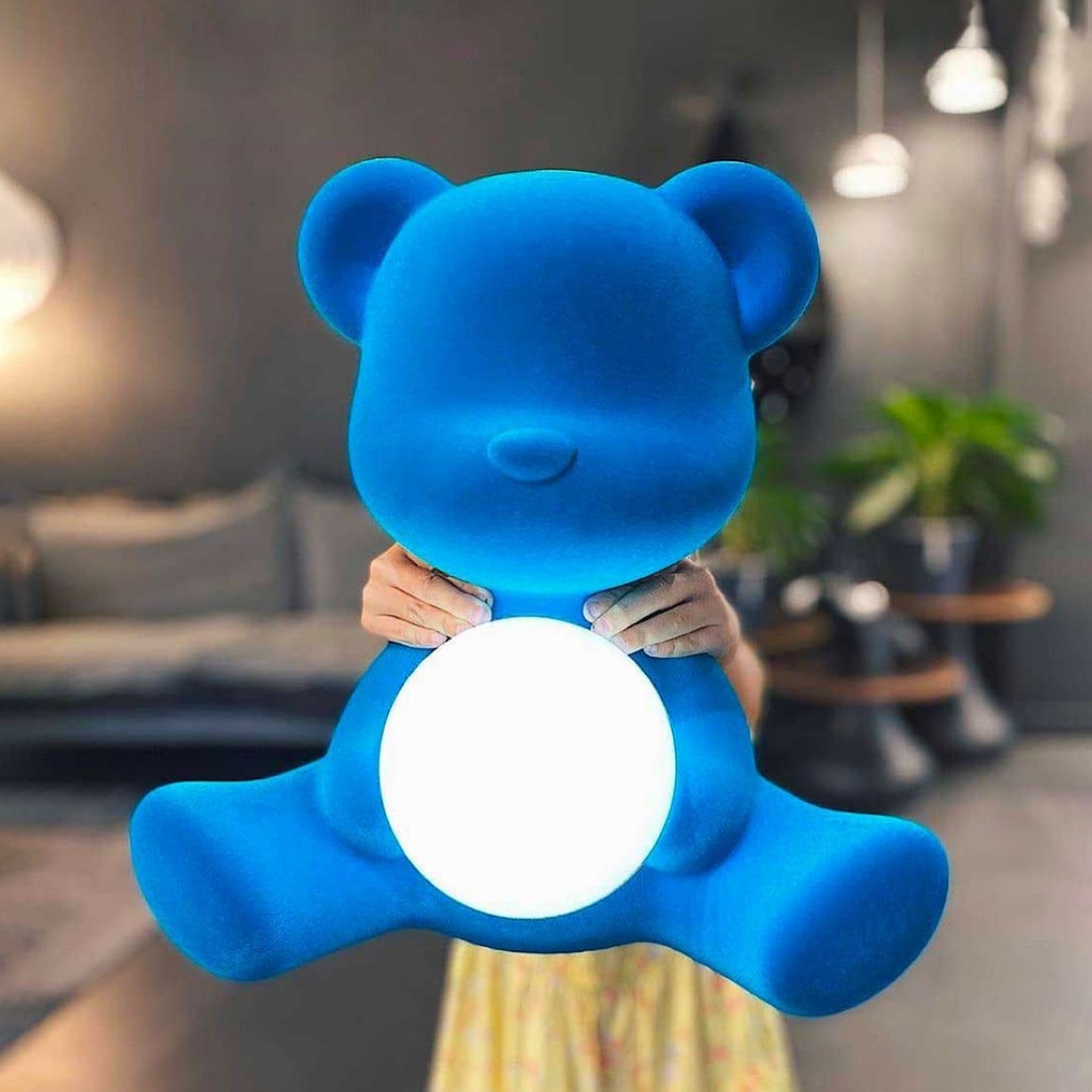 Qeeboo Teddy Girl LED Table Lamp in Dark Gold - Stylish & Rechargeable