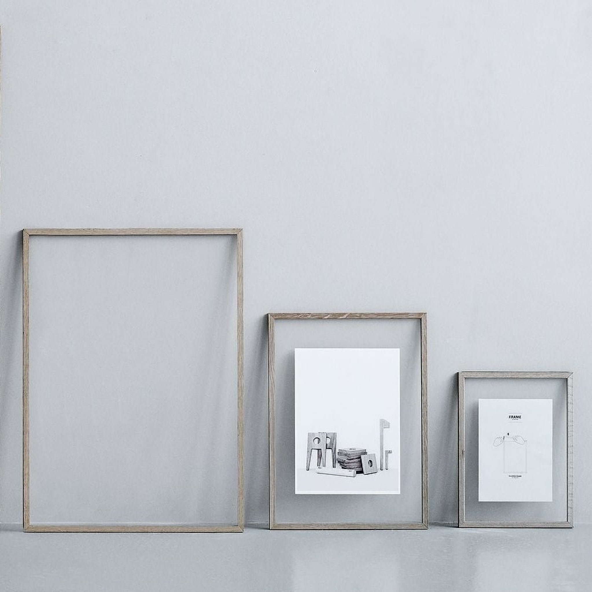 Moebe A3 Oak Frame: Stylish European Design with Acrylic Glass