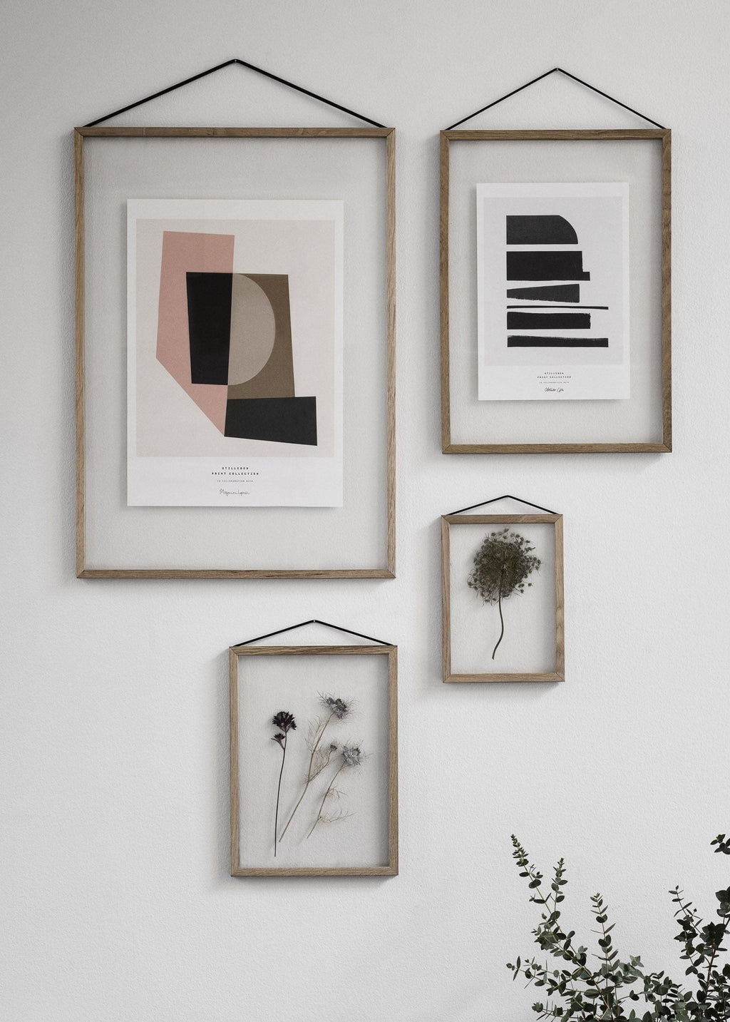 Moebe A3 Oak Frame: Stylish European Design with Acrylic Glass