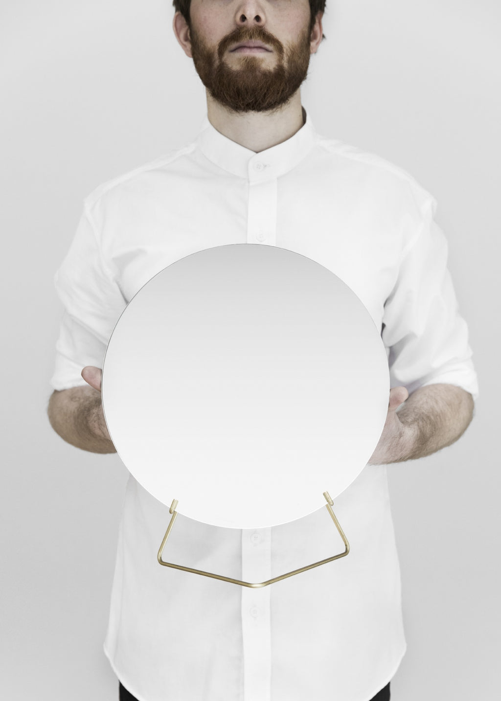 Elegant Moebe Standing Mirror Ø30 cm in Brass for Table or Shelf Decor