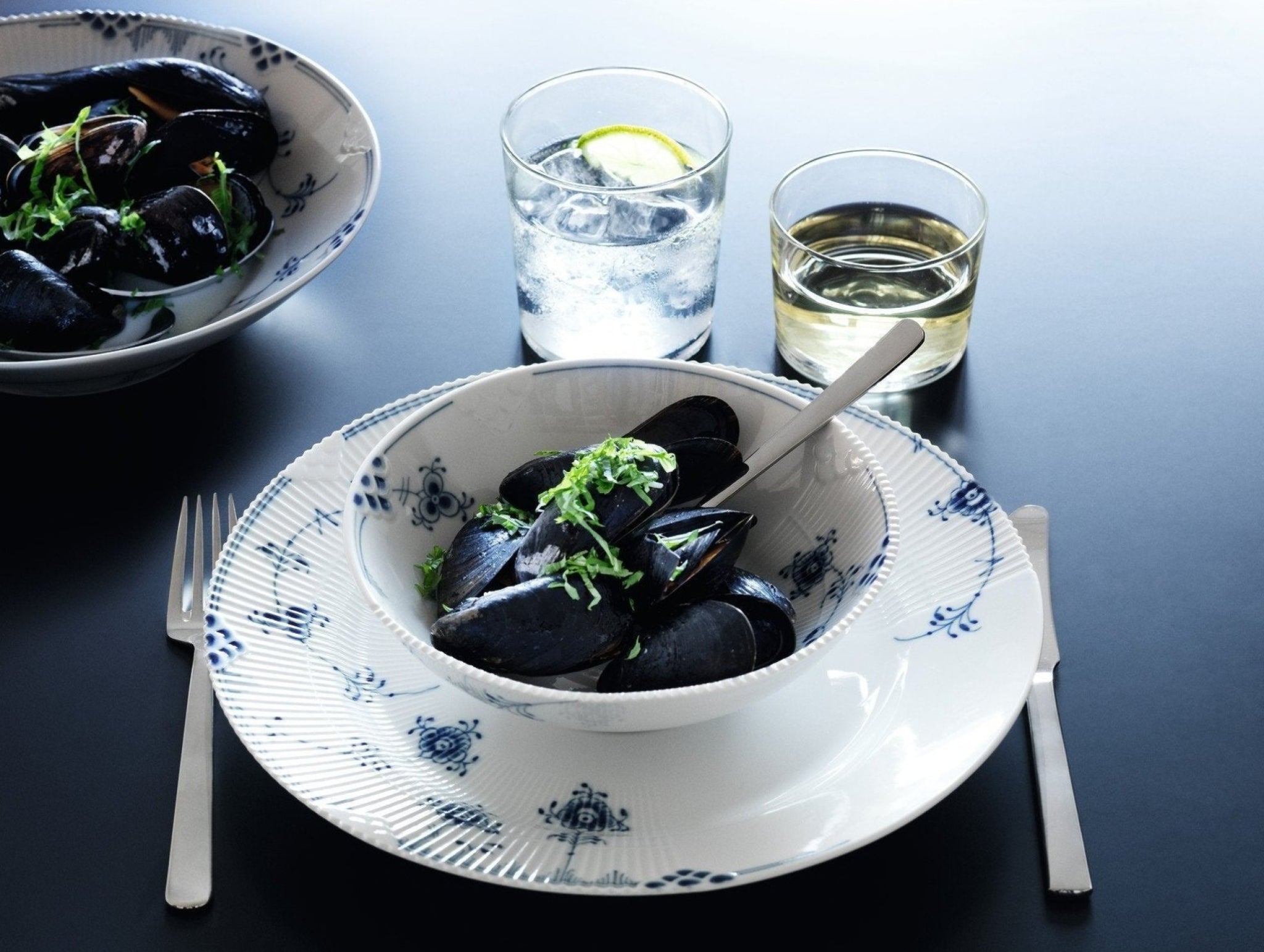 Royal Copenhagen Elements Blue Plate, 28 Cm