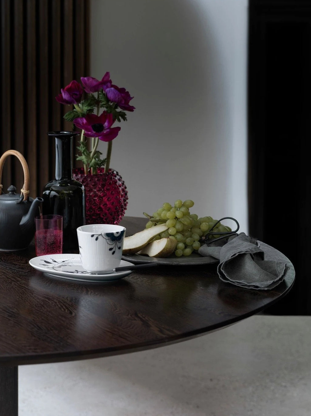 Royal Copenhagen Black Fluted Mega Plate, 23cm