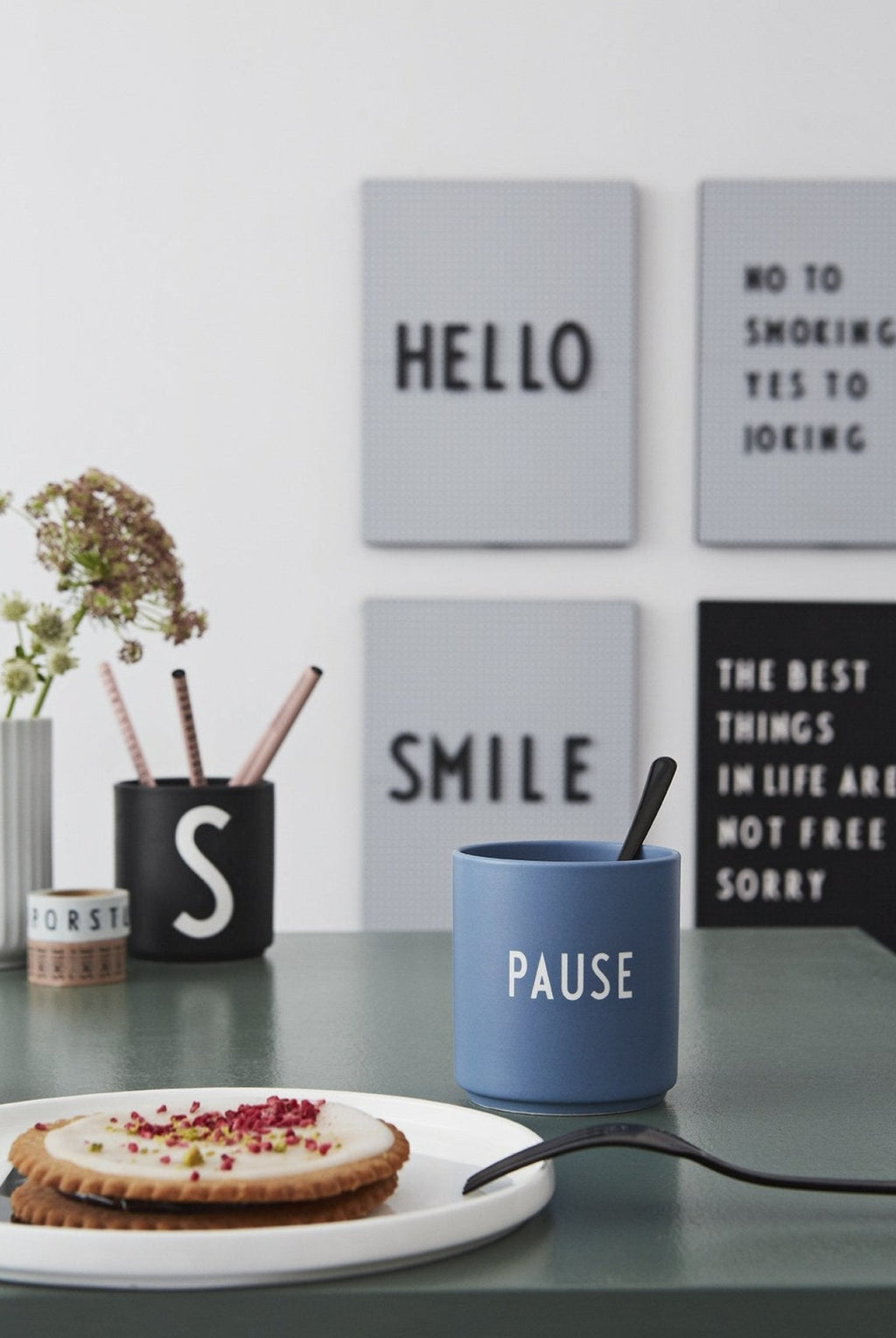 Design Letters Pinboard Light Gray, Small