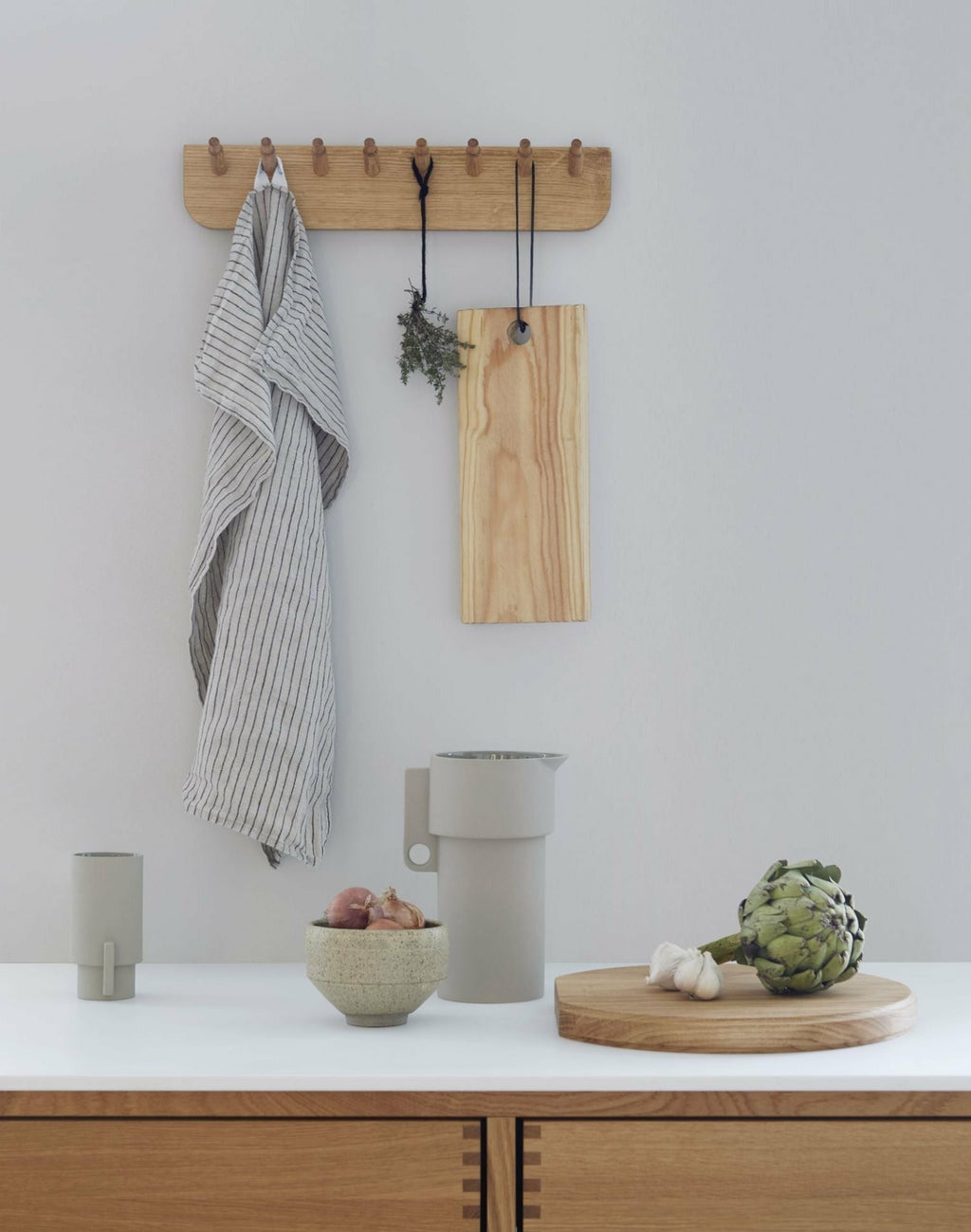 Form & Refine Echo Coatrack 40 Cm Oak – Solid Wood Wall Rack For Home