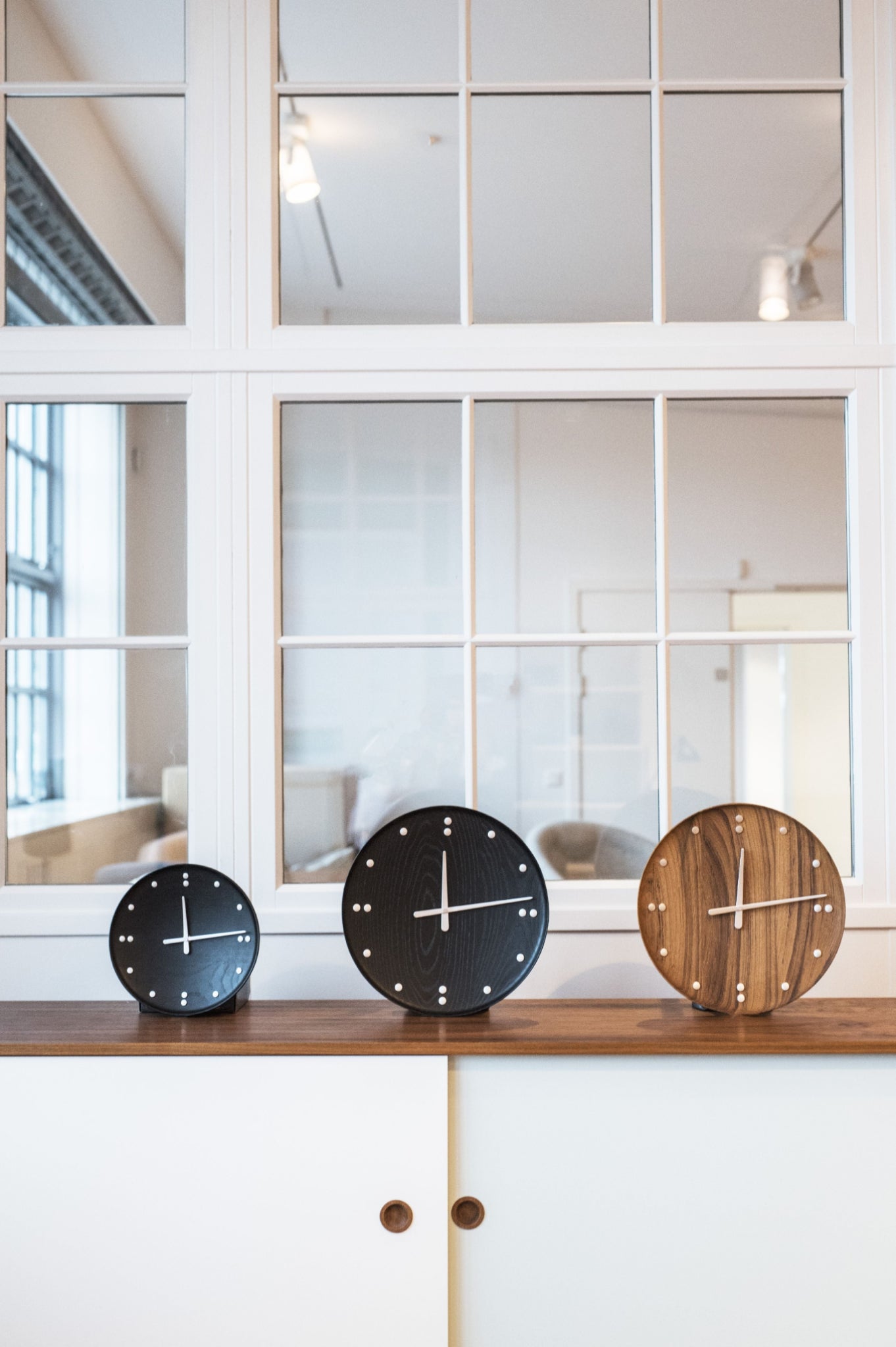 Architectmade Finn Juhl Wall Clock Black Ash, Ø35 cm