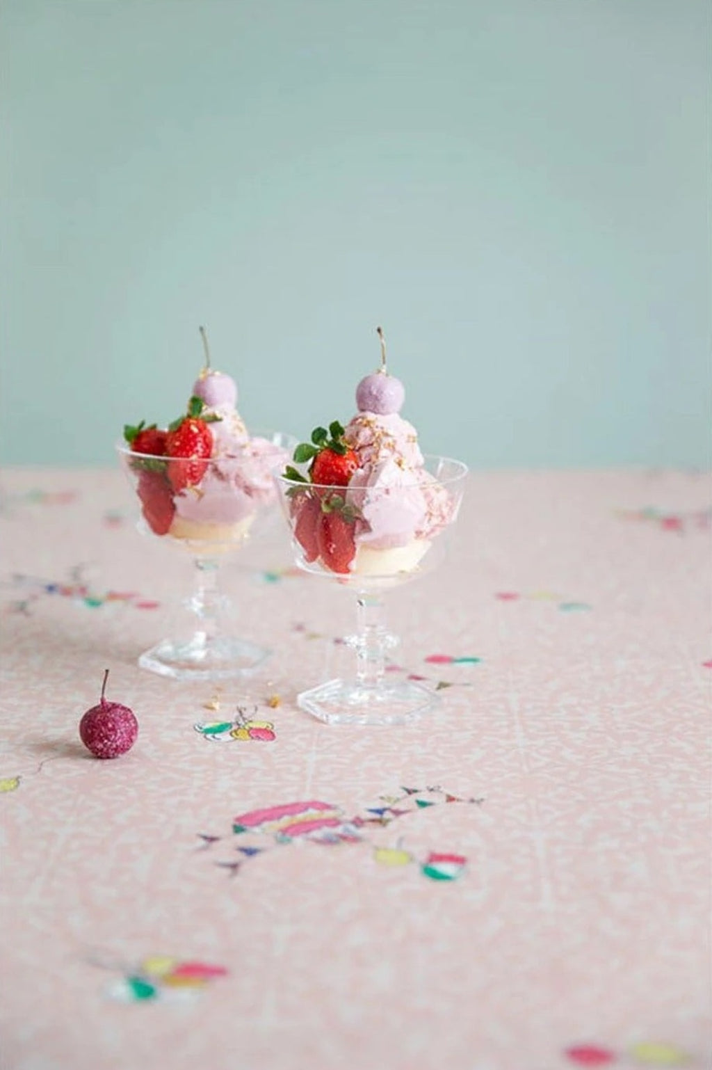 Medusa Copenhagen Glass With Crystal Plastic Base