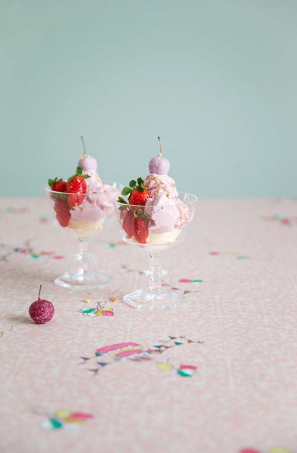 Medusa Copenhagen Glass With Crystal Plastic Base