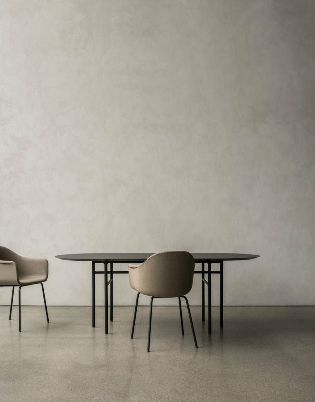 Audo Copenhagen Harbour Dining Dark Stained Oak, Burned Red