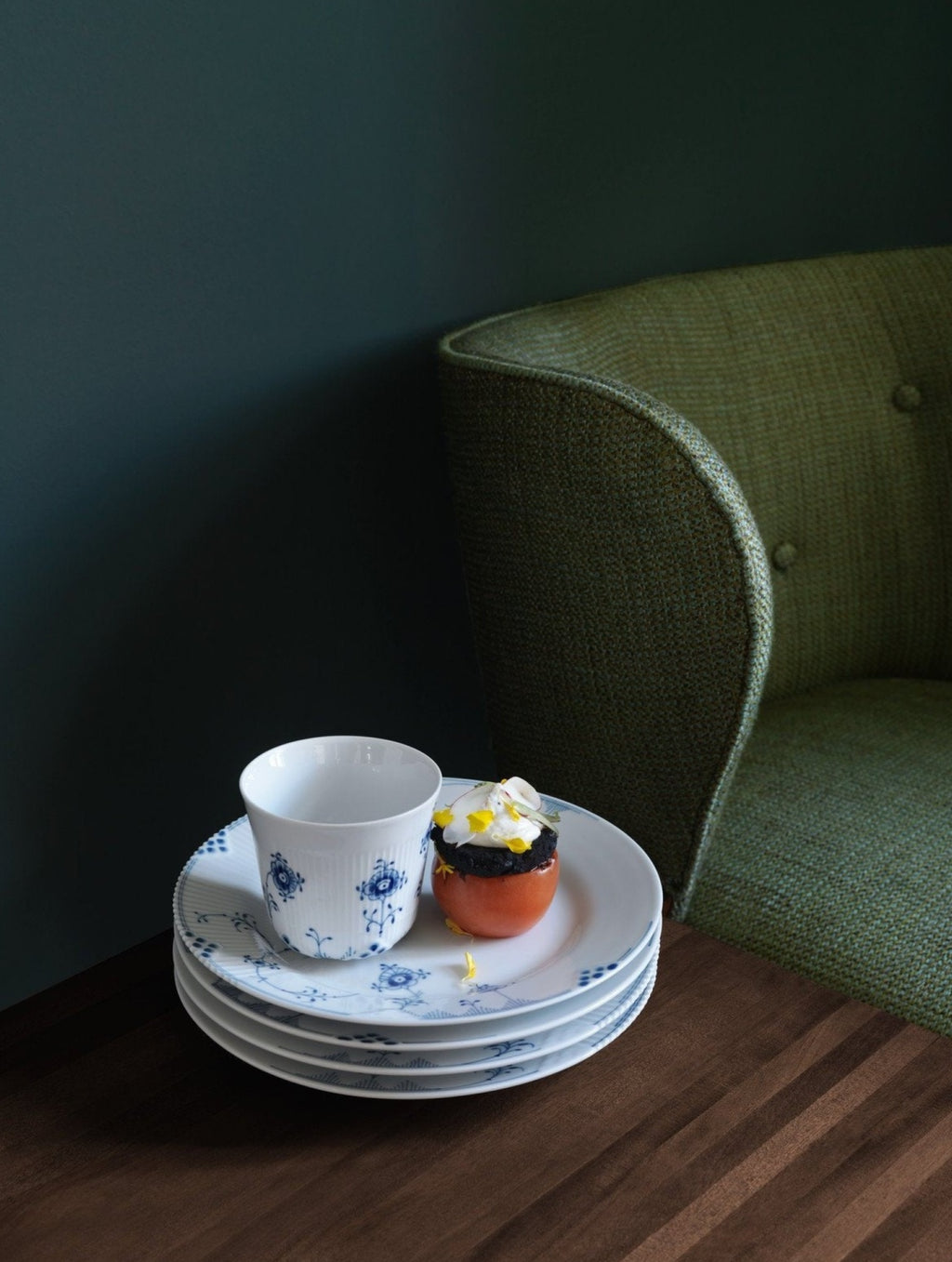 Royal Copenhagen Elements Blue Plate, 22 Cm